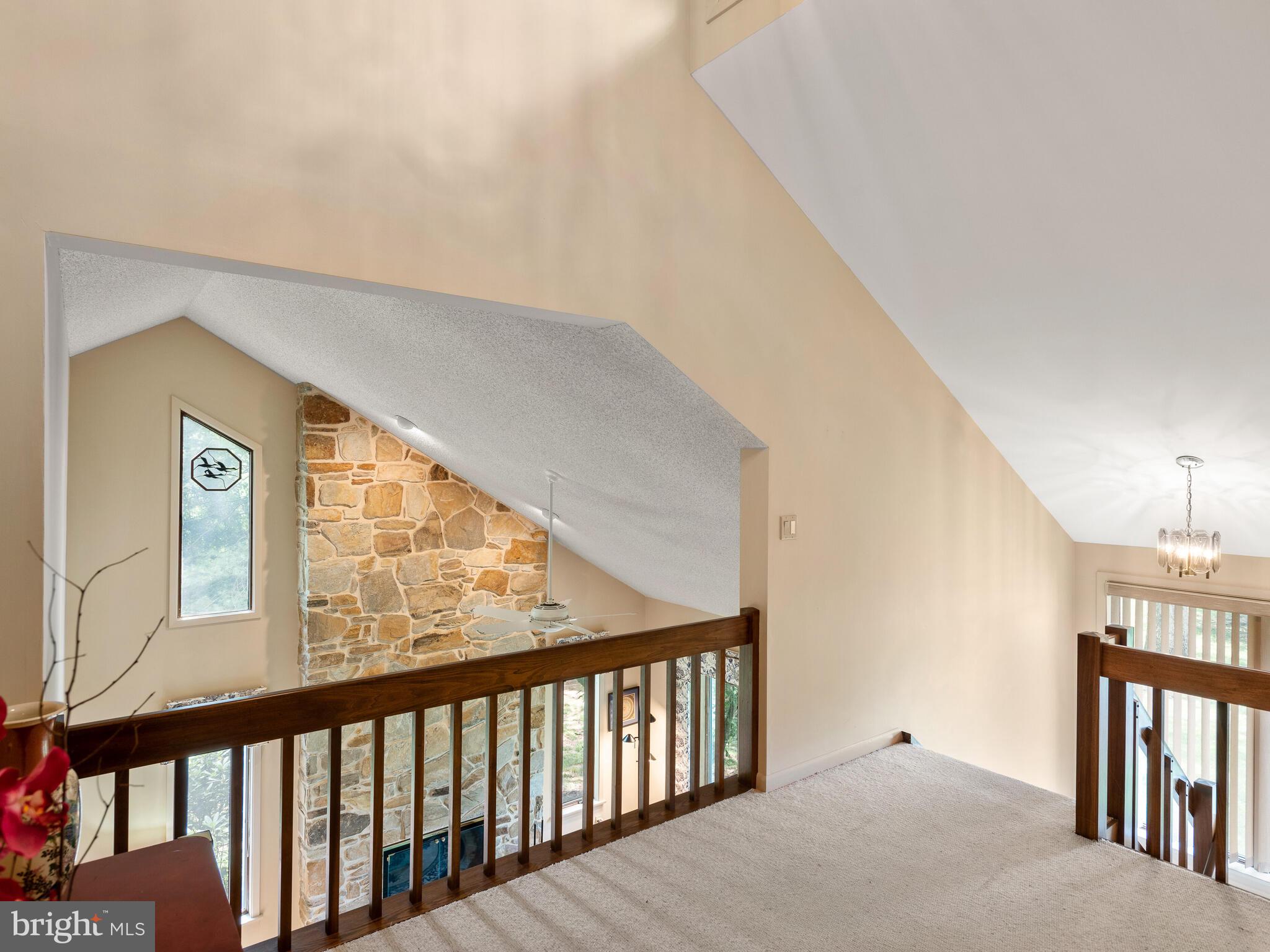 SHADOW OAK - Residential