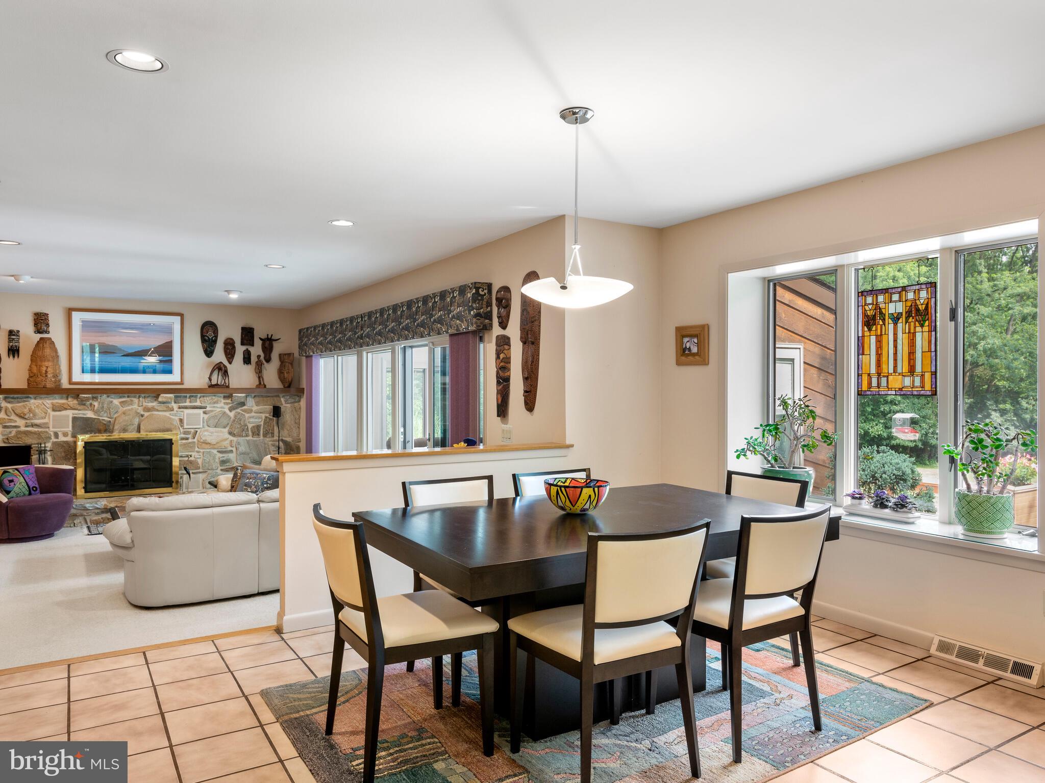 SHADOW OAK - Residential