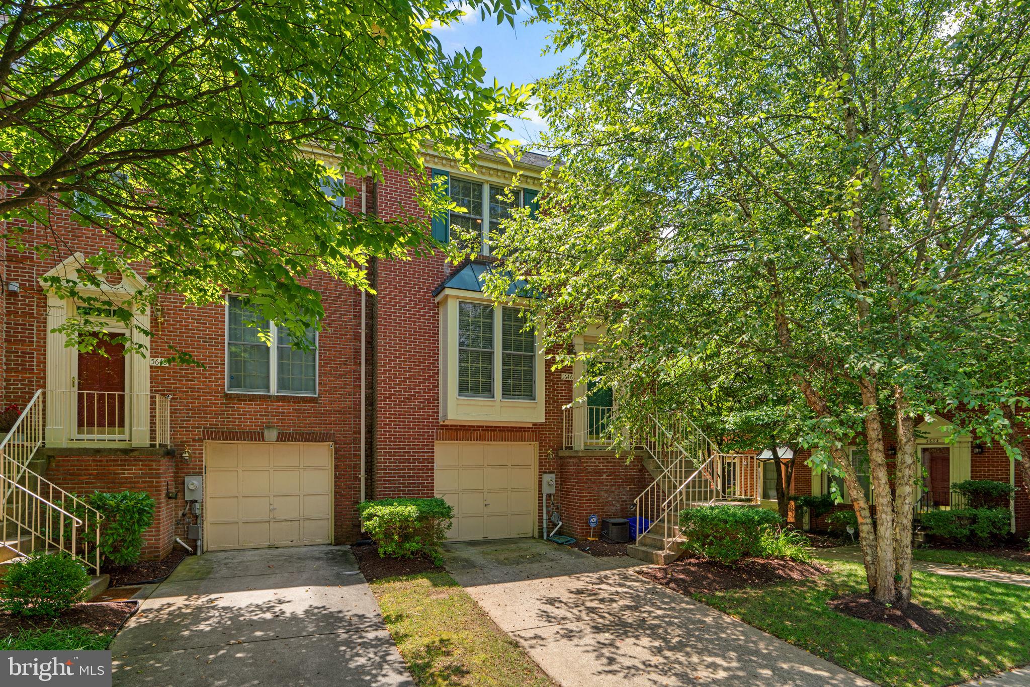 THE GREENS AT FAIRWAY HILLS - Residential