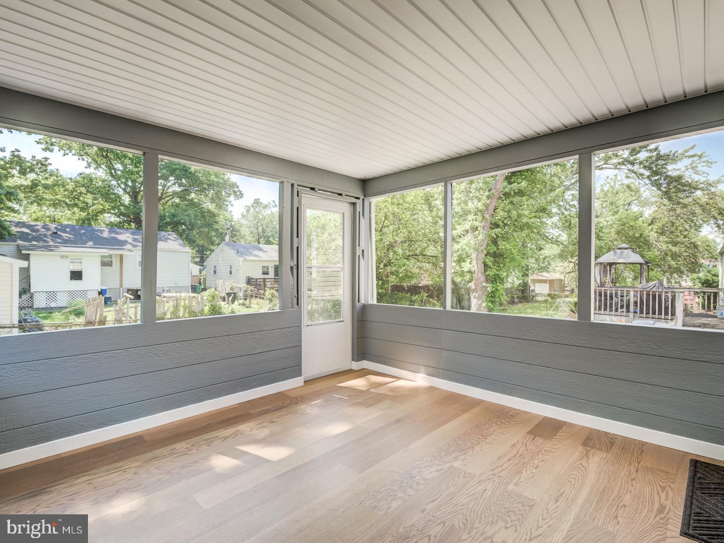 COLUMBIA PARK - Residential