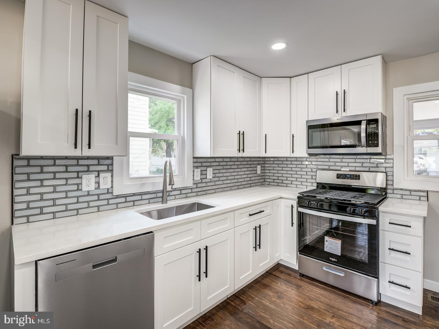 COLUMBIA PARK - Residential