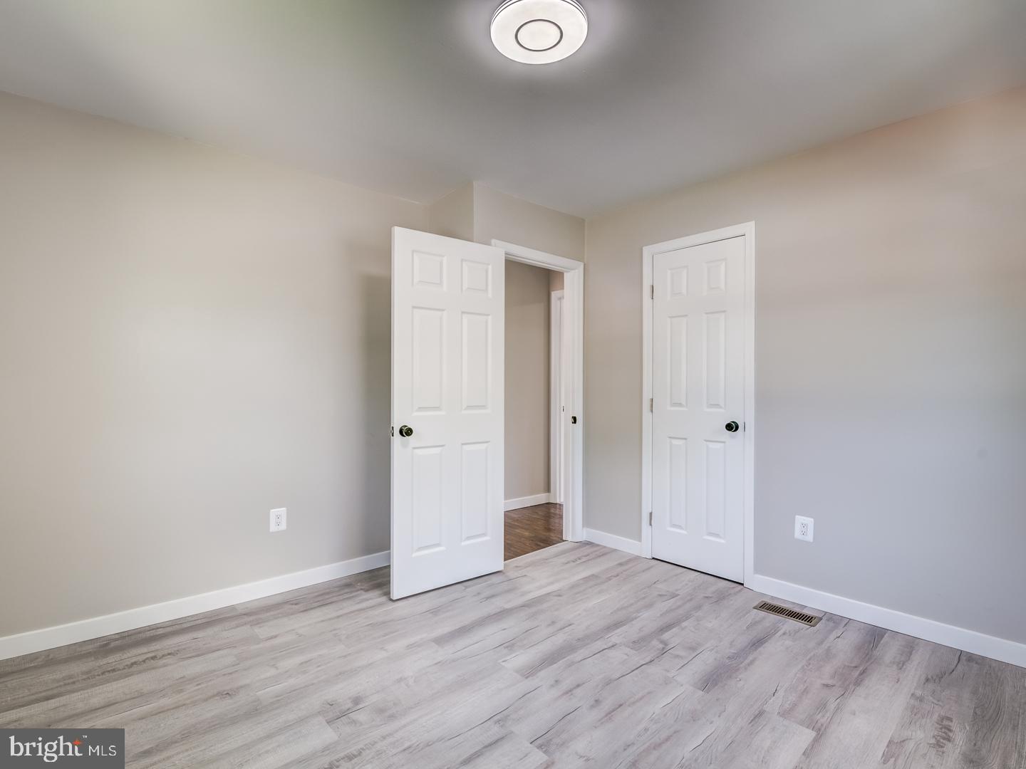 COLUMBIA PARK - Residential