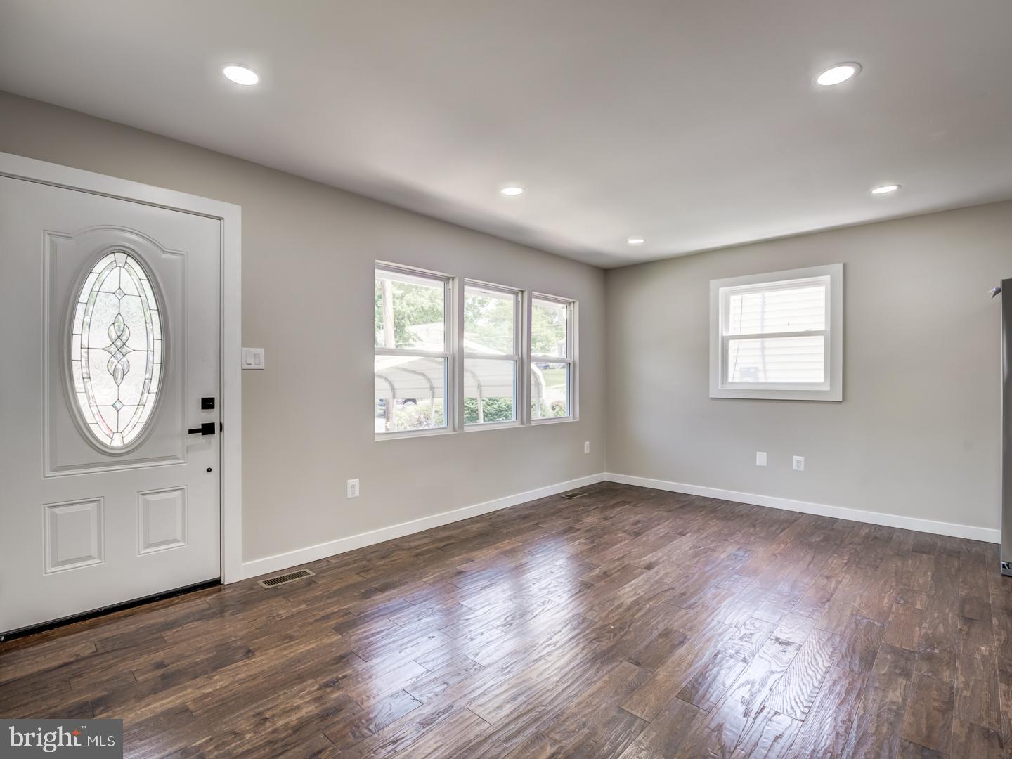 COLUMBIA PARK - Residential