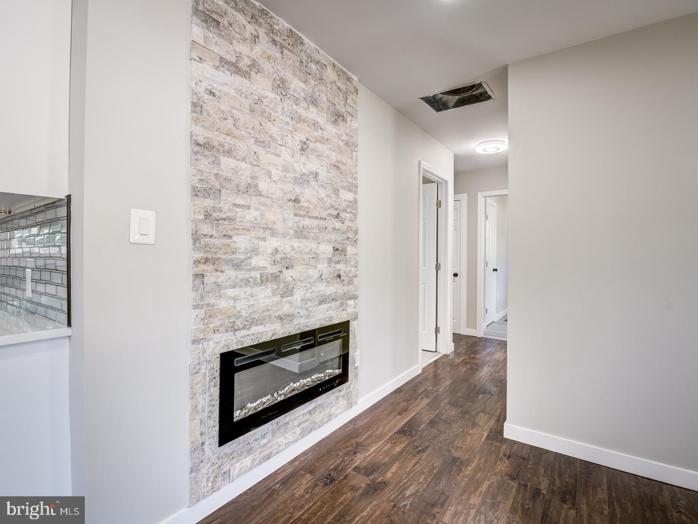 COLUMBIA PARK - Residential