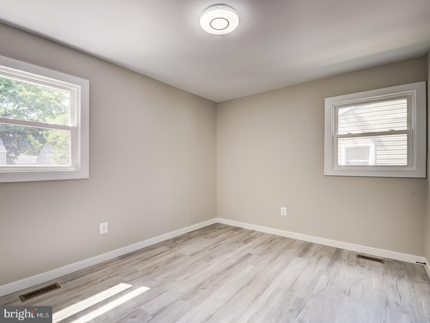 COLUMBIA PARK - Residential