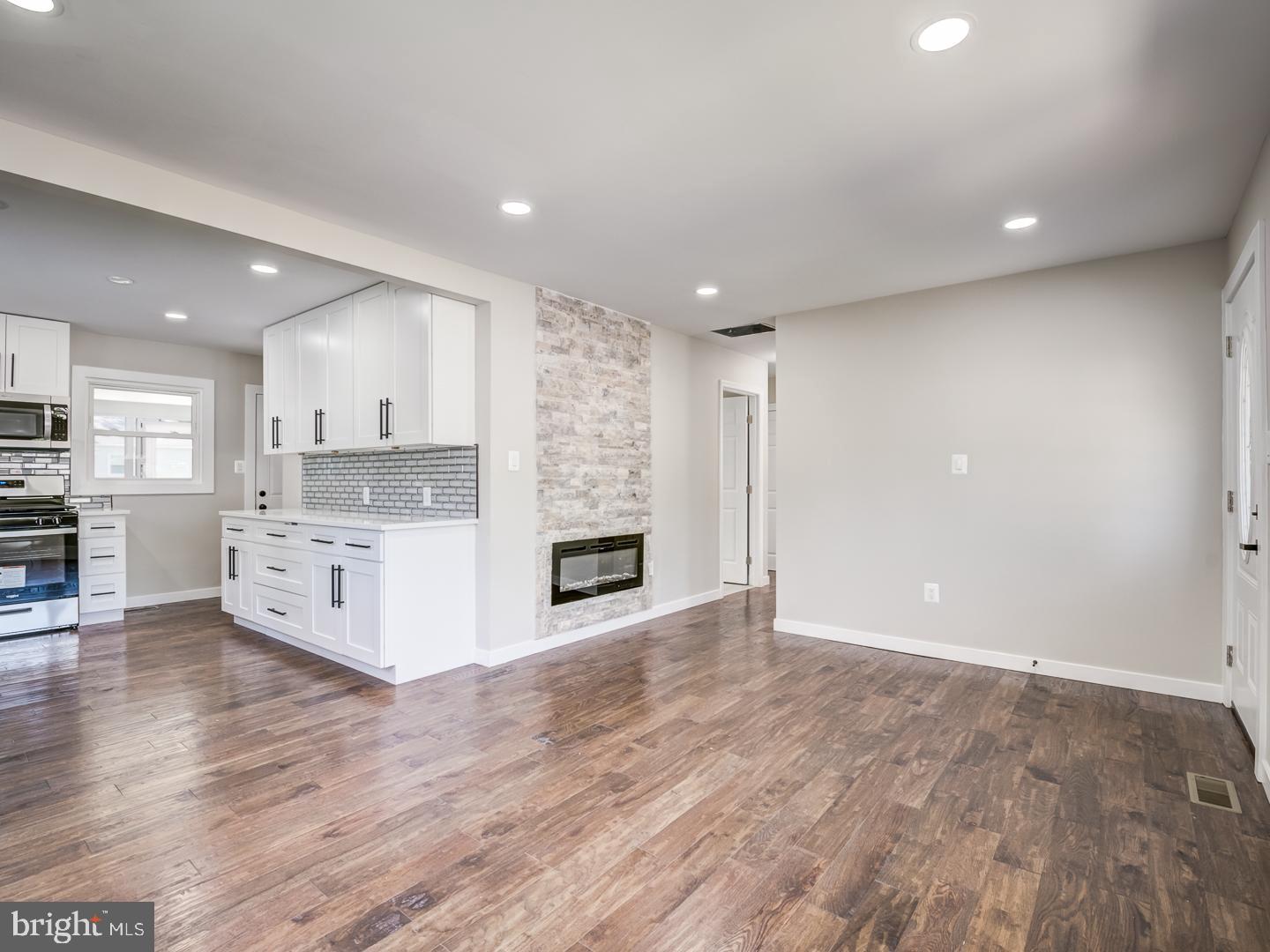 COLUMBIA PARK - Residential