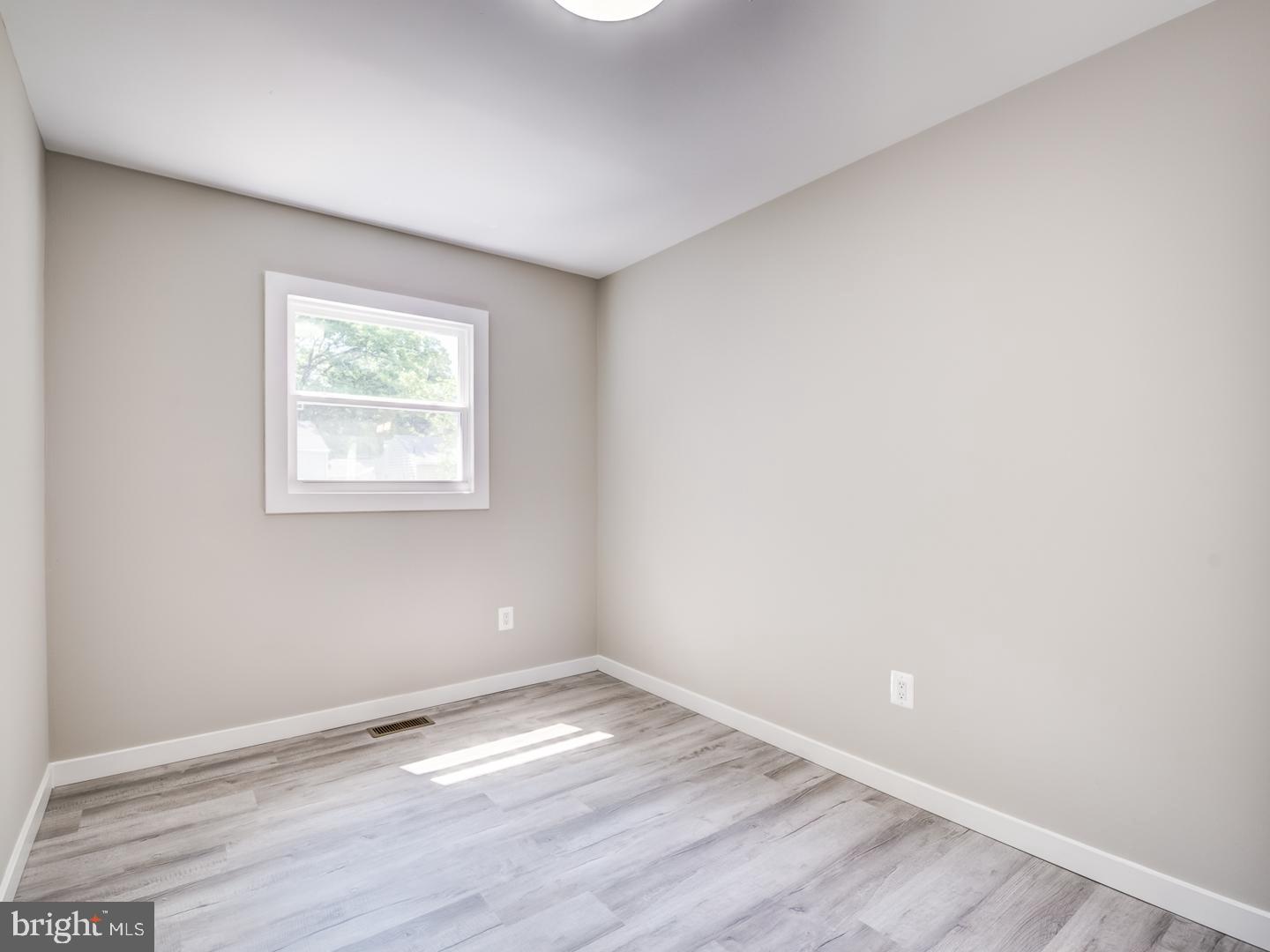 COLUMBIA PARK - Residential