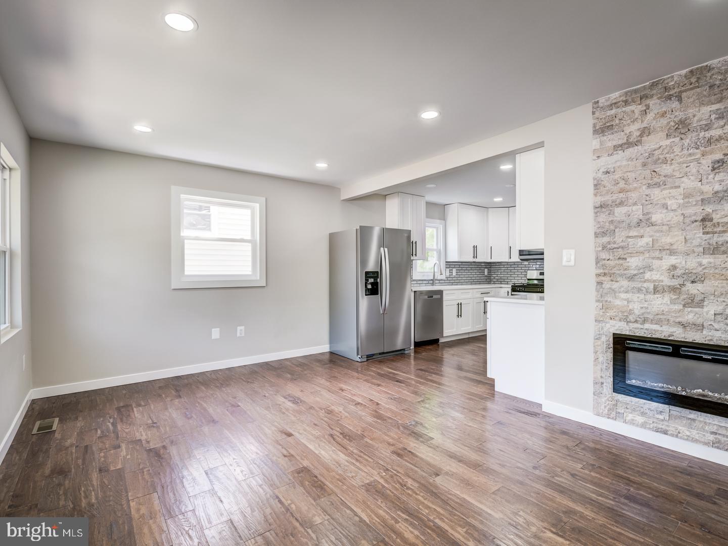 COLUMBIA PARK - Residential