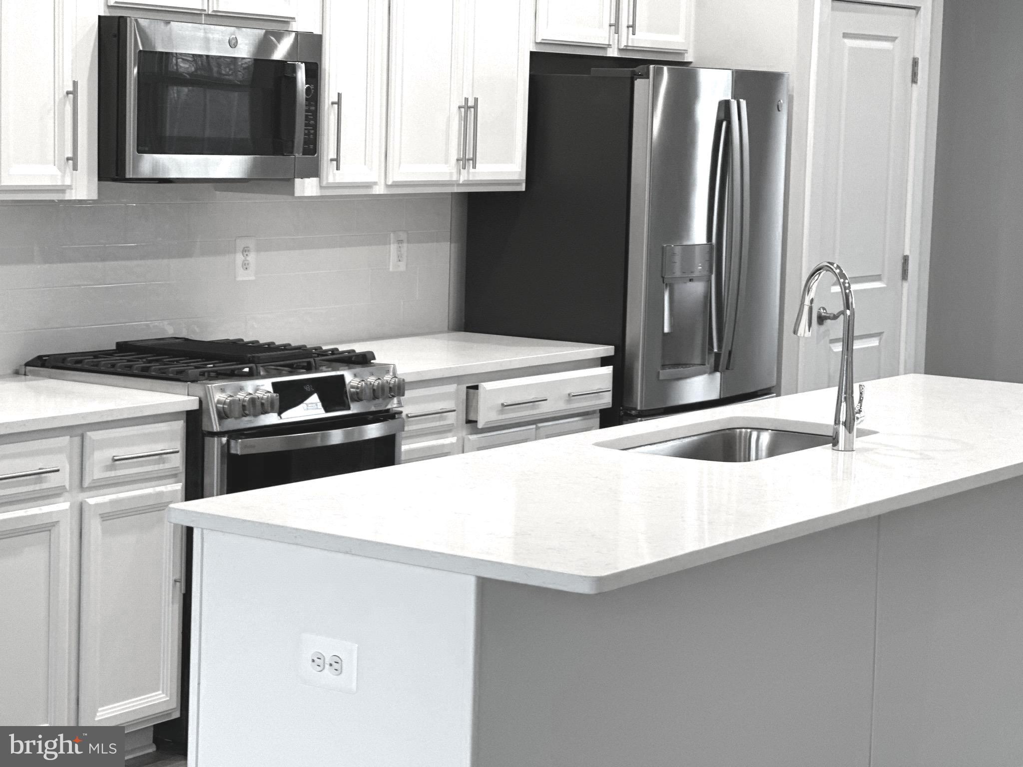 POTOMAC SHORES - Residential Lease