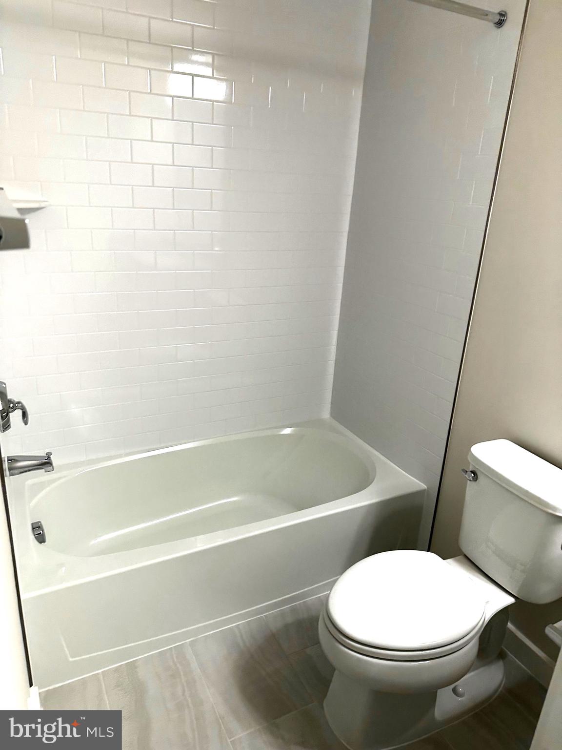 POTOMAC SHORES - Residential Lease