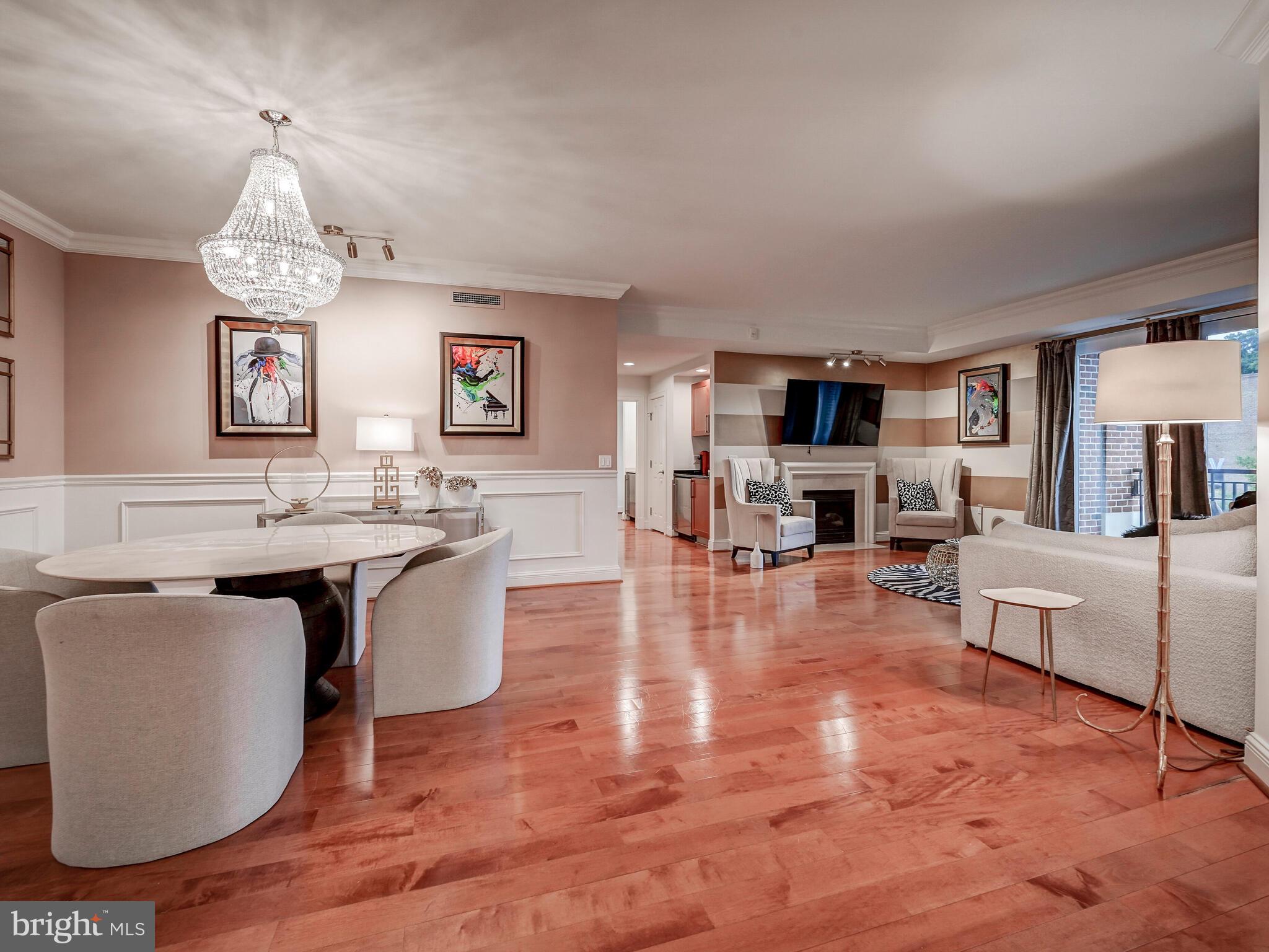 THE RITZ-CARLTON RESIDENCES - Residential Lease