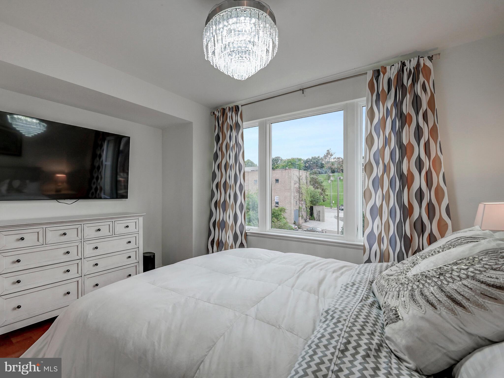 THE RITZ-CARLTON RESIDENCES - Residential Lease