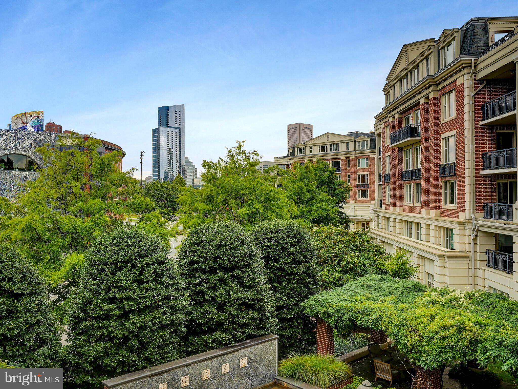 THE RITZ-CARLTON RESIDENCES - Residential Lease