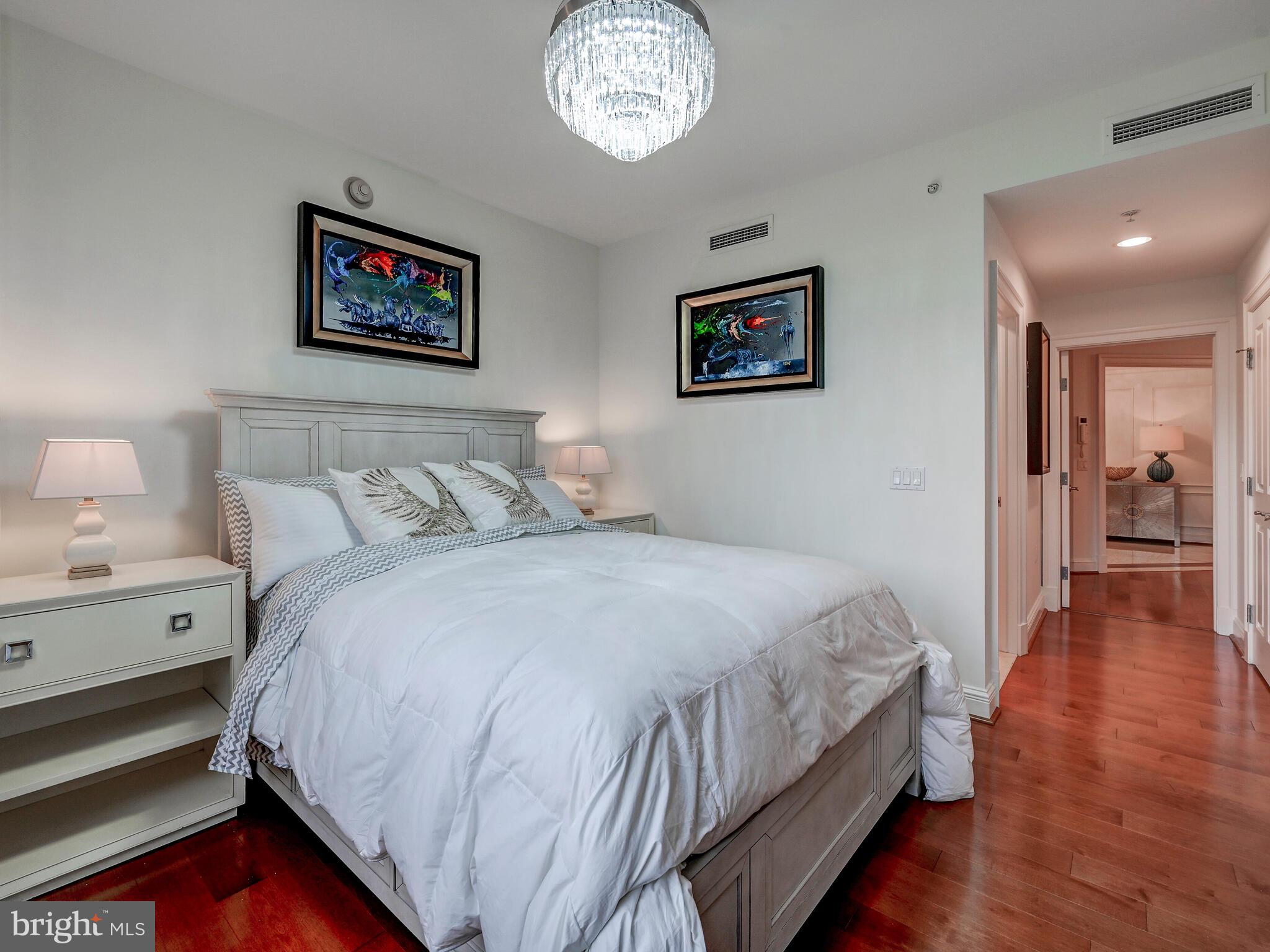 THE RITZ-CARLTON RESIDENCES - Residential Lease