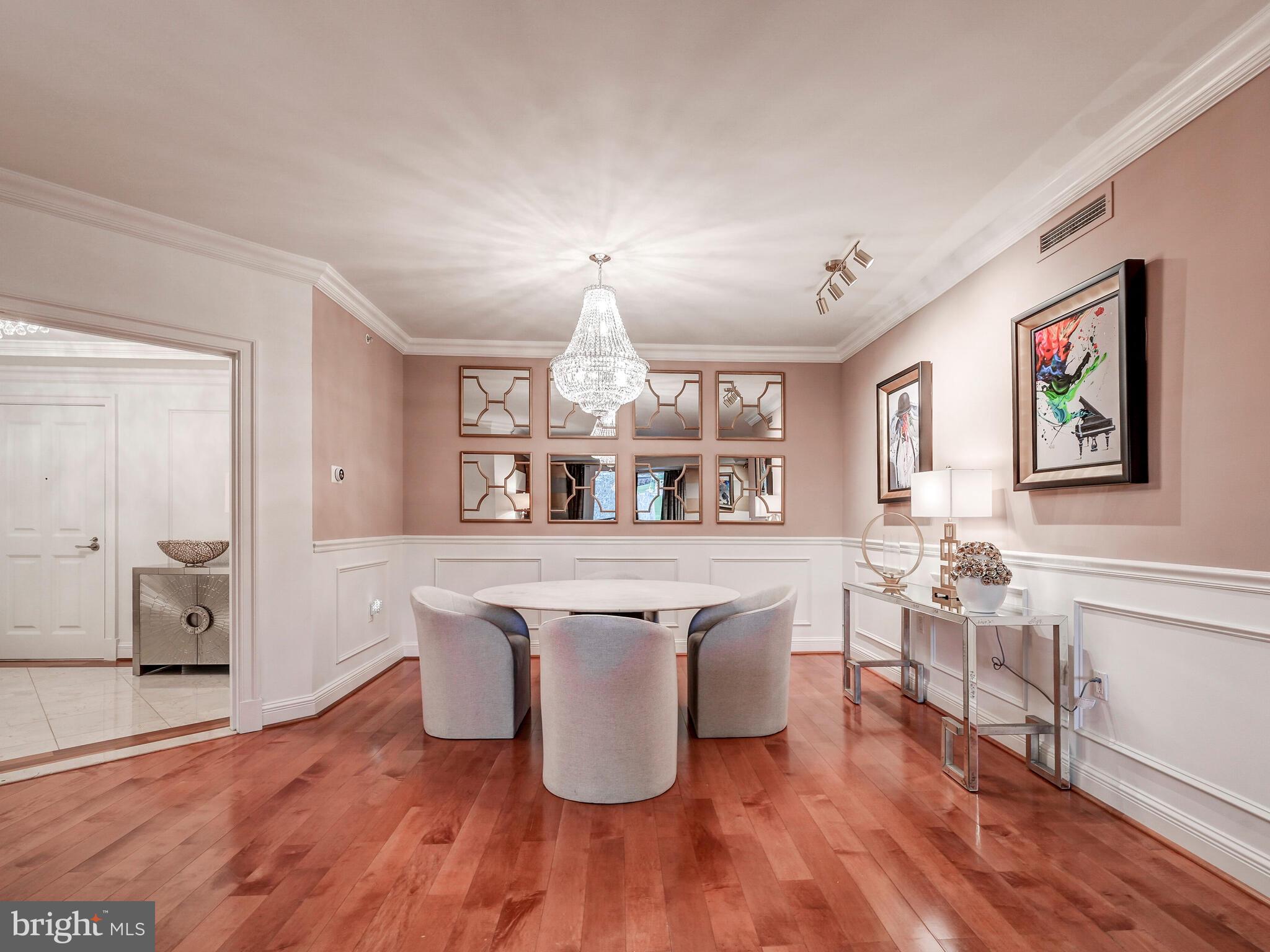 THE RITZ-CARLTON RESIDENCES - Residential Lease