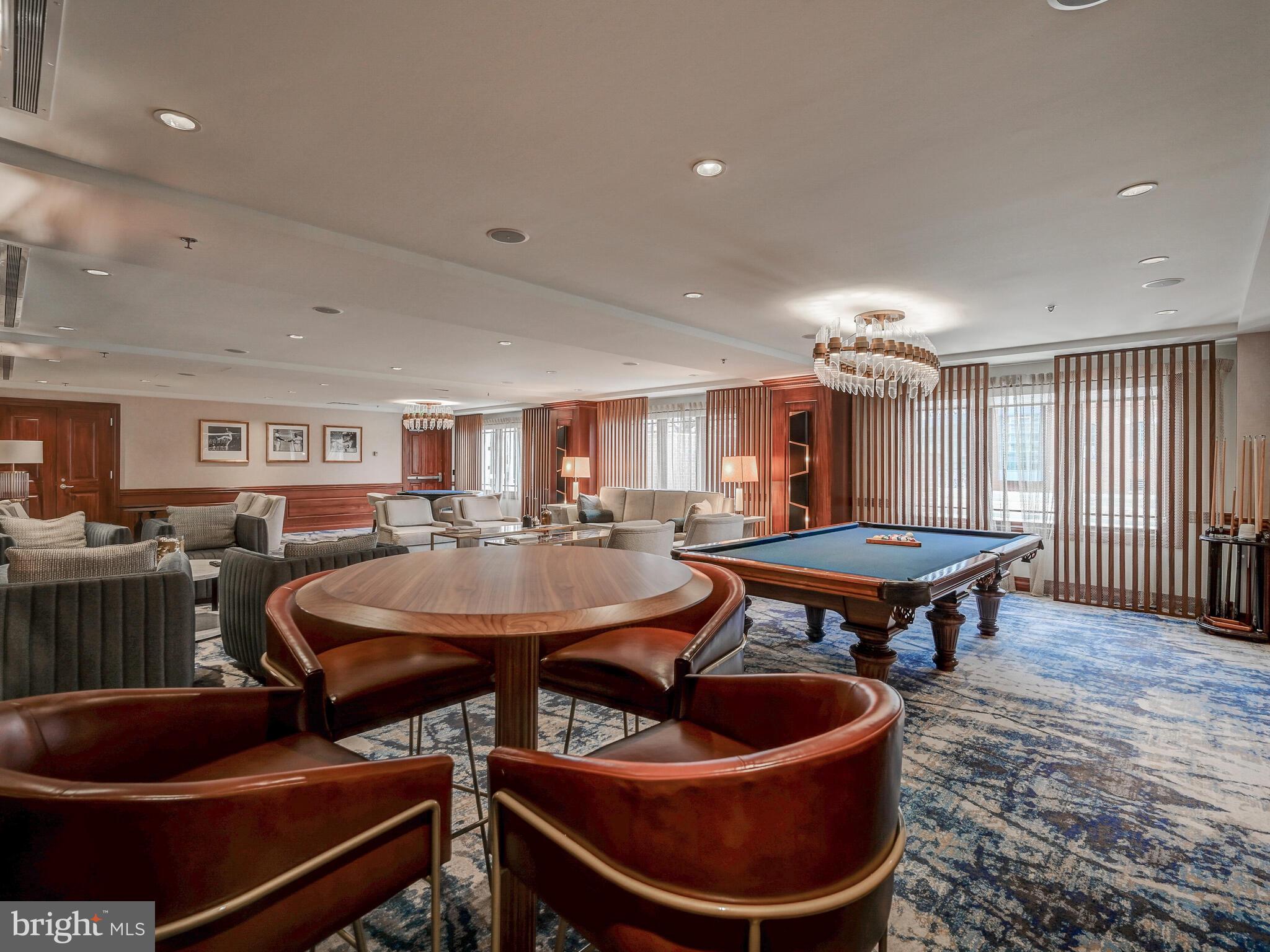 THE RITZ-CARLTON RESIDENCES - Residential Lease