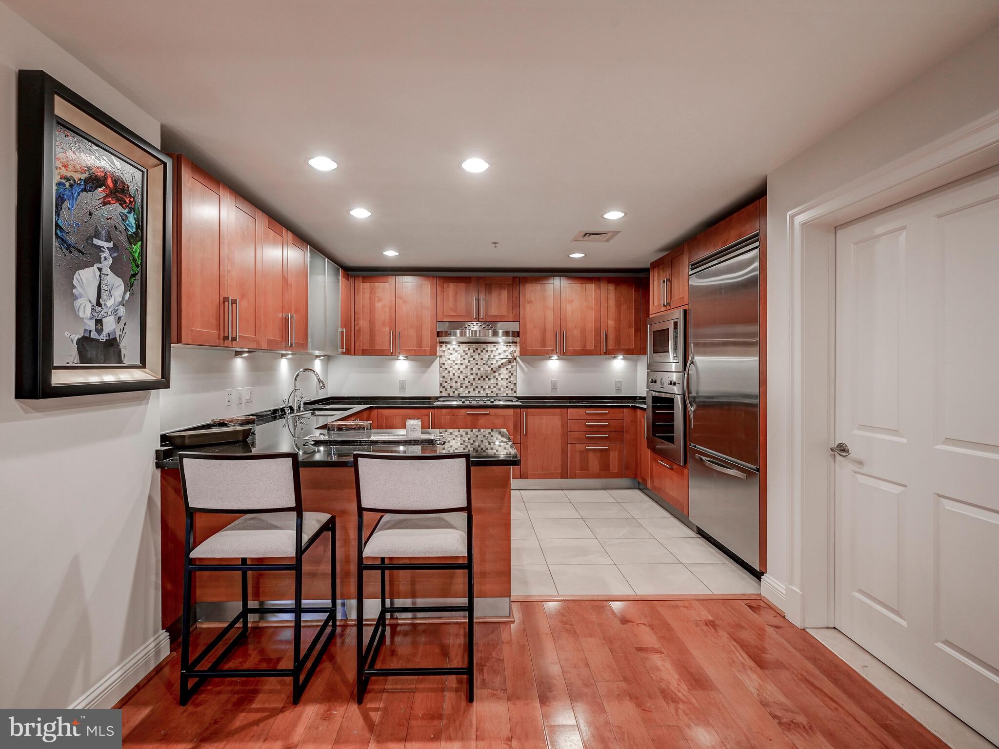 THE RITZ-CARLTON RESIDENCES - Residential Lease