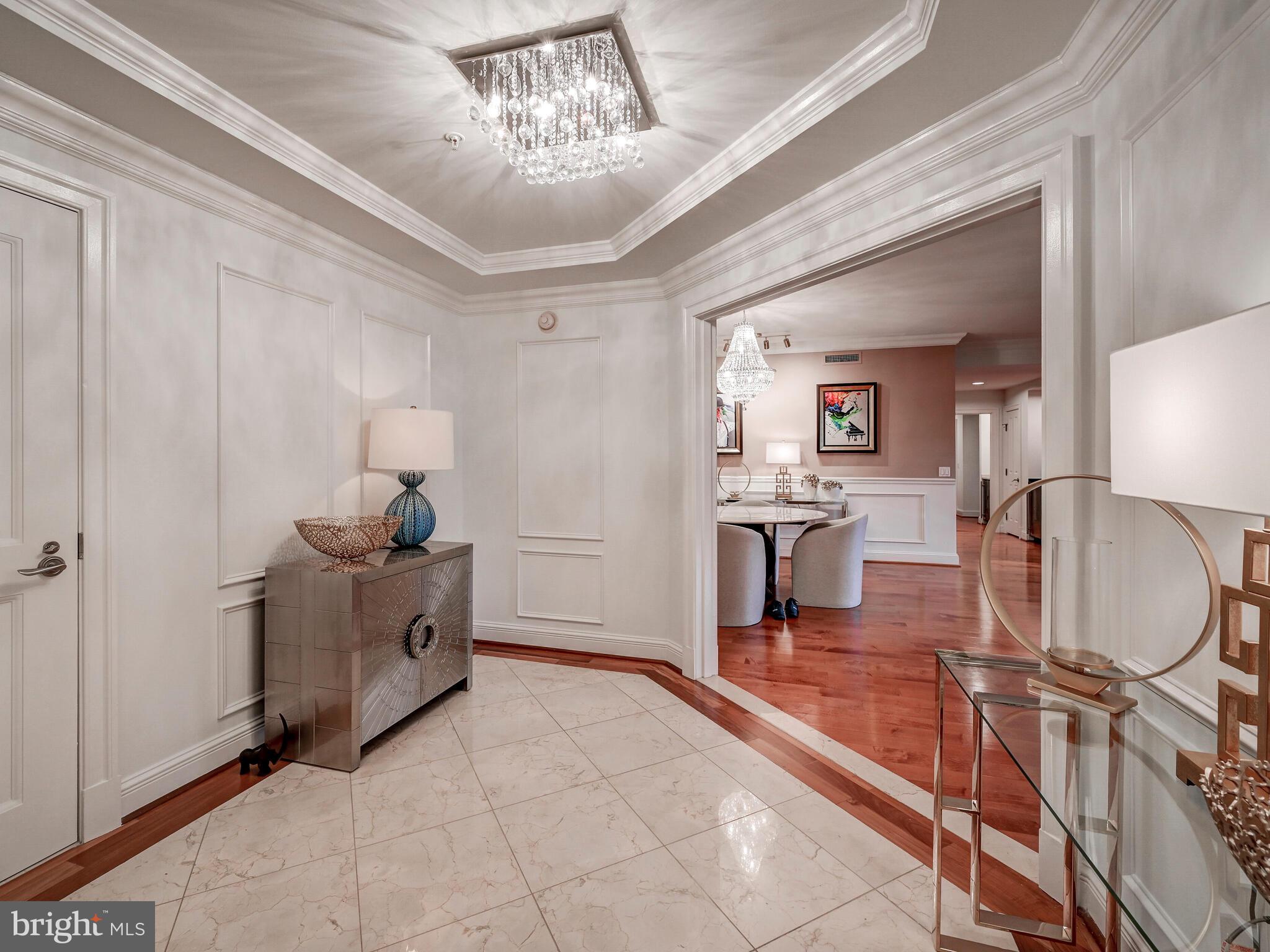 THE RITZ-CARLTON RESIDENCES - Residential Lease