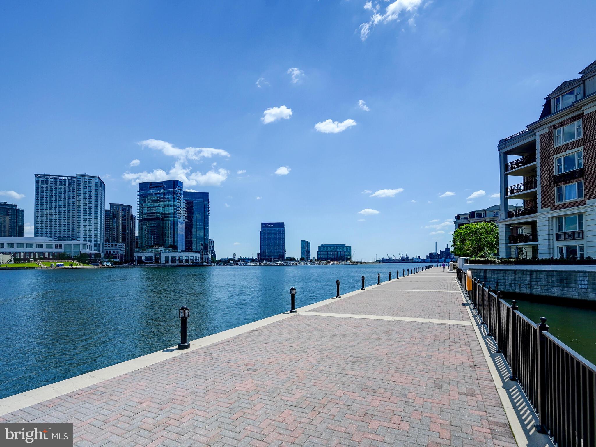 THE RITZ-CARLTON RESIDENCES - Residential Lease