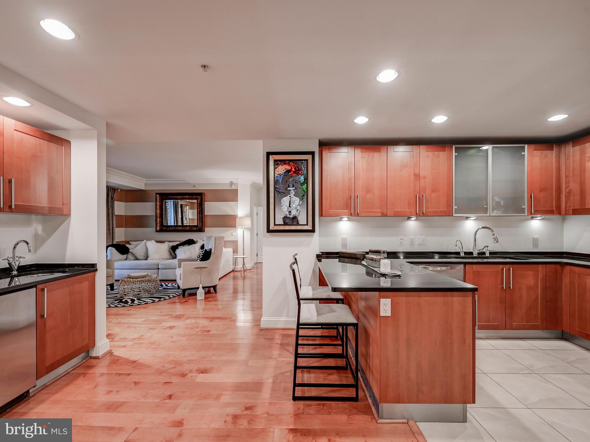 THE RITZ-CARLTON RESIDENCES - Residential Lease