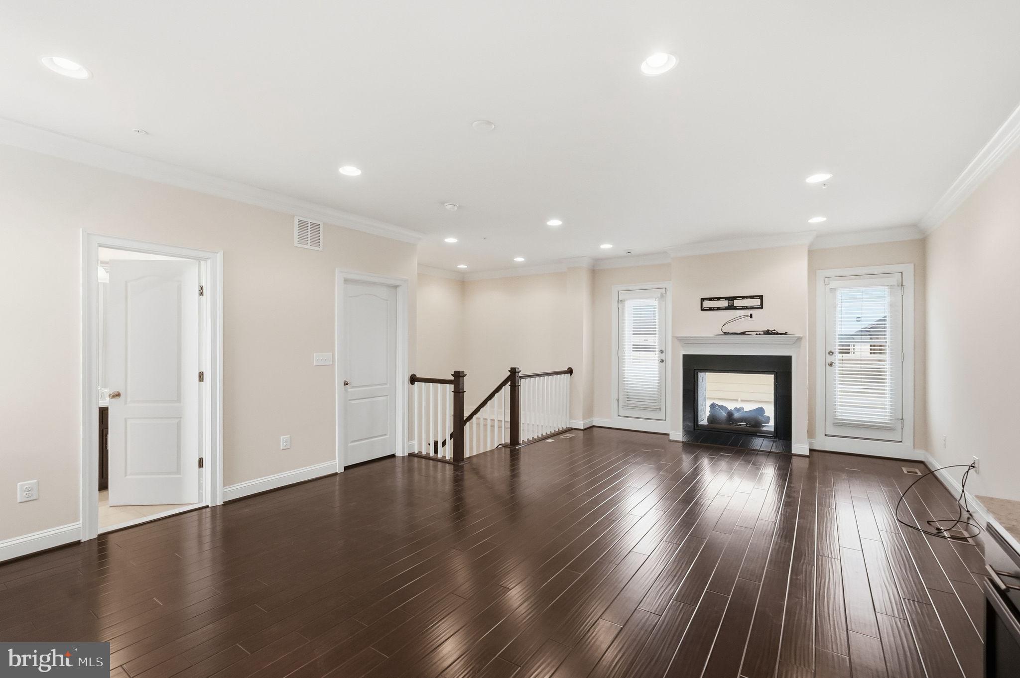 608 FAIR WINDS WAY 262A