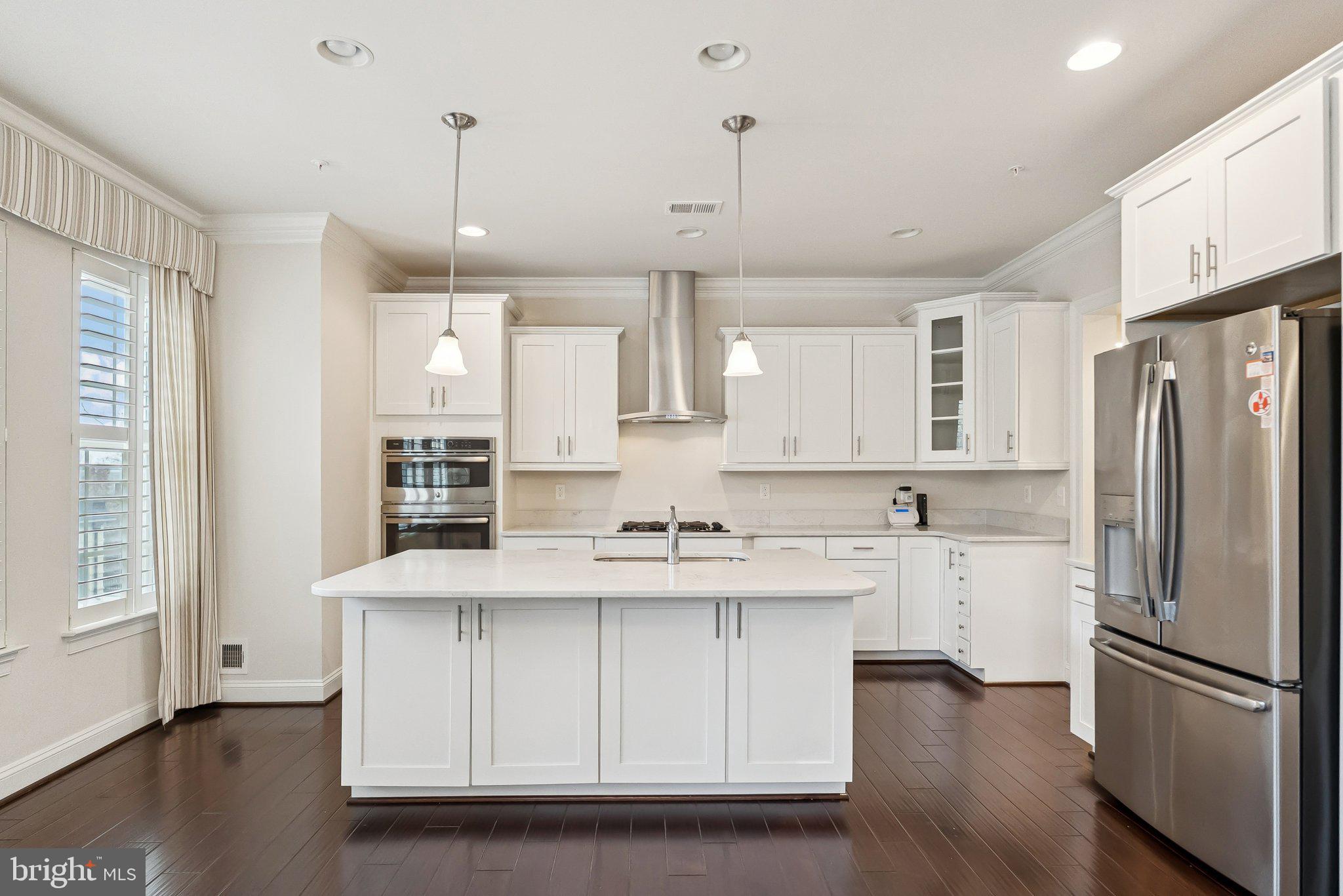 POTOMAC OVERLOOK CONDO - Residential