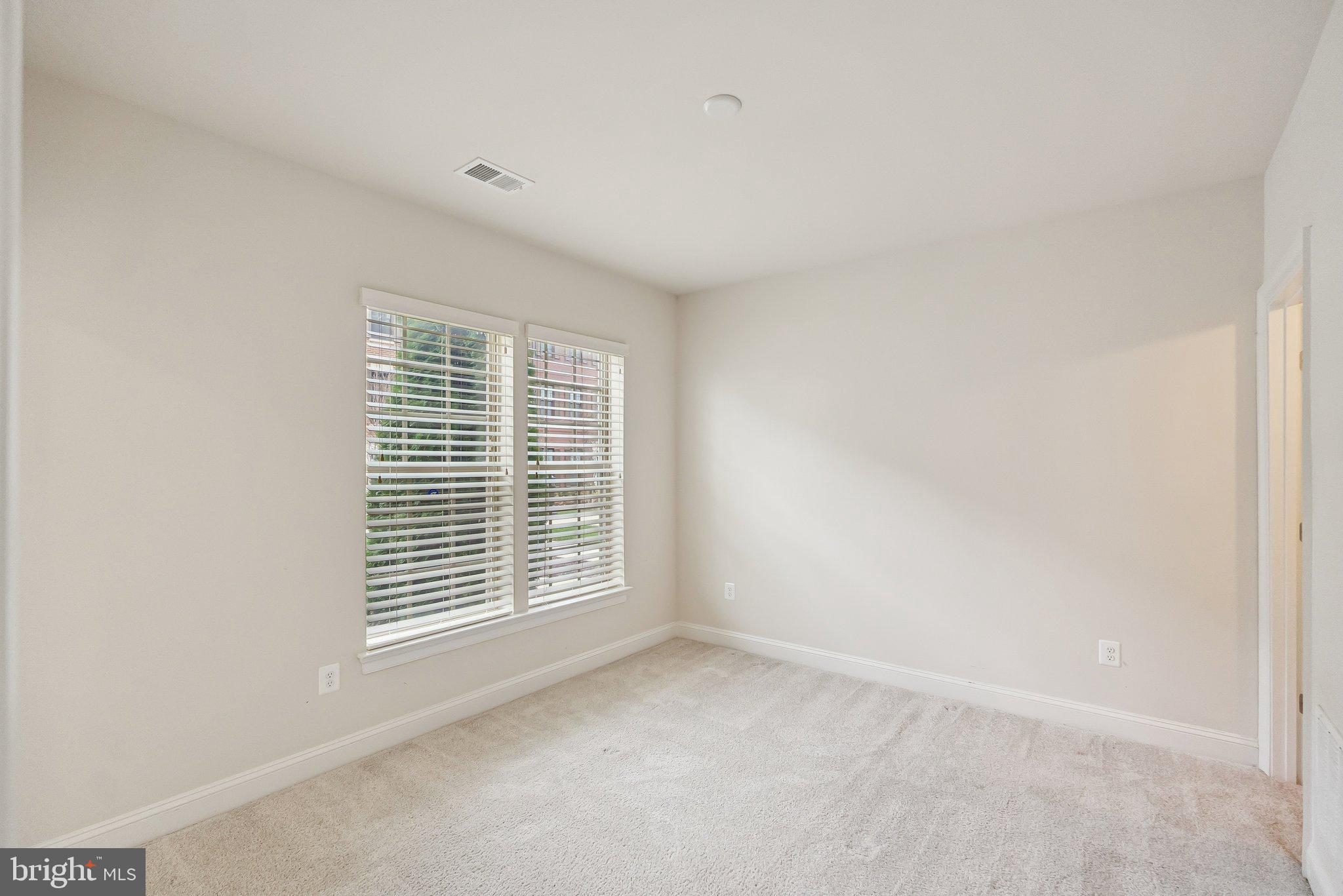 POTOMAC OVERLOOK CONDO - Residential