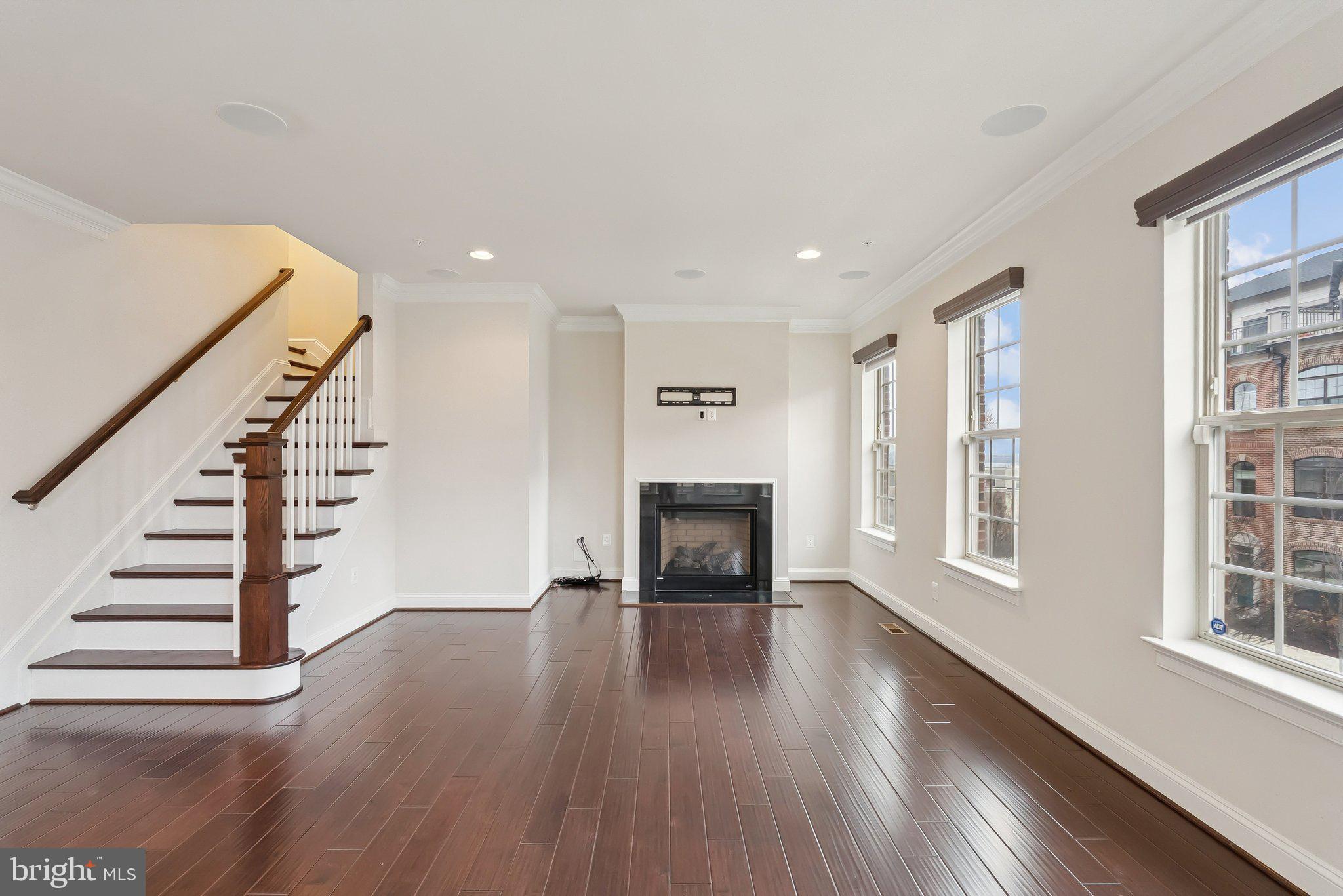 608 FAIR WINDS WAY 262A