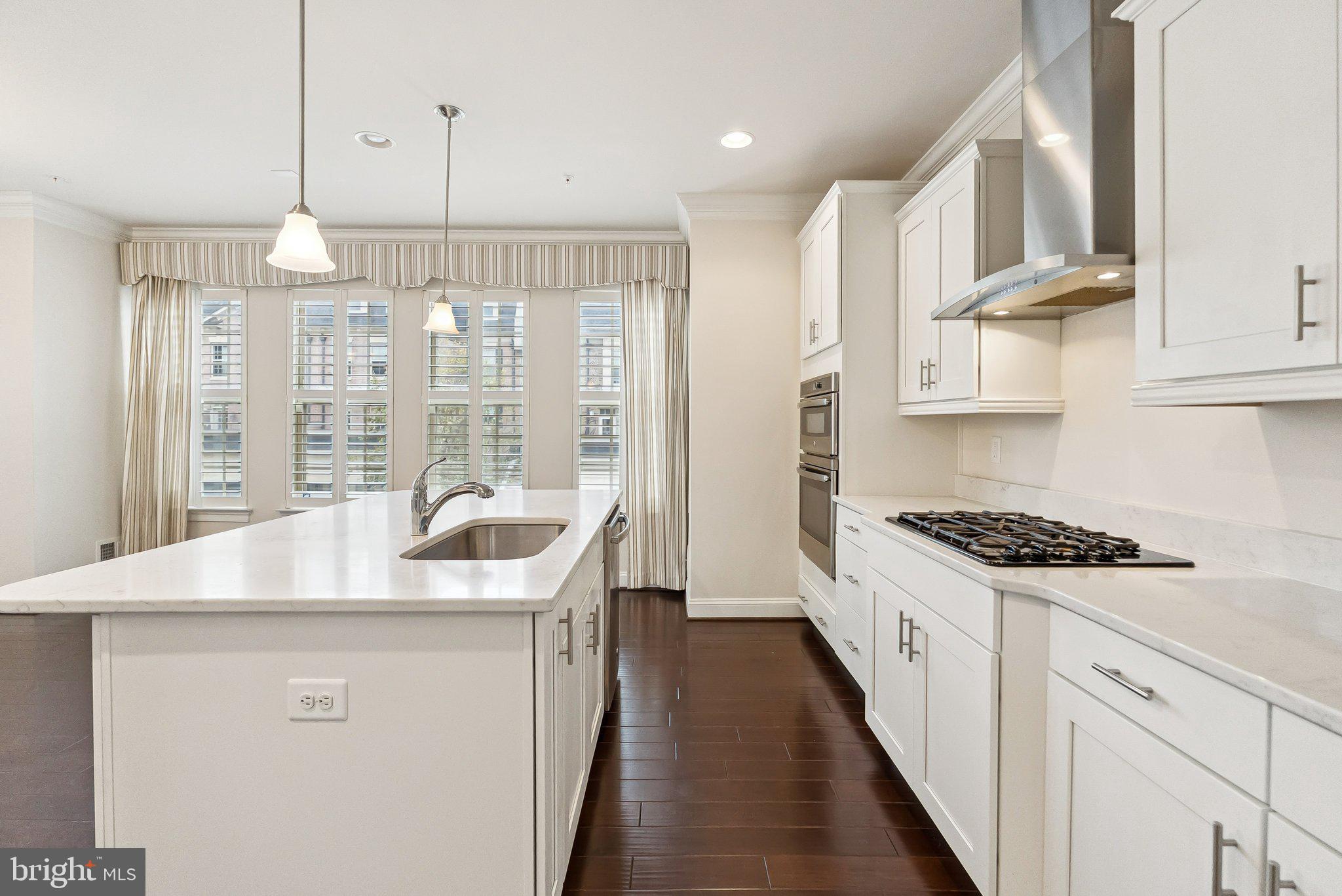 POTOMAC OVERLOOK CONDO - Residential