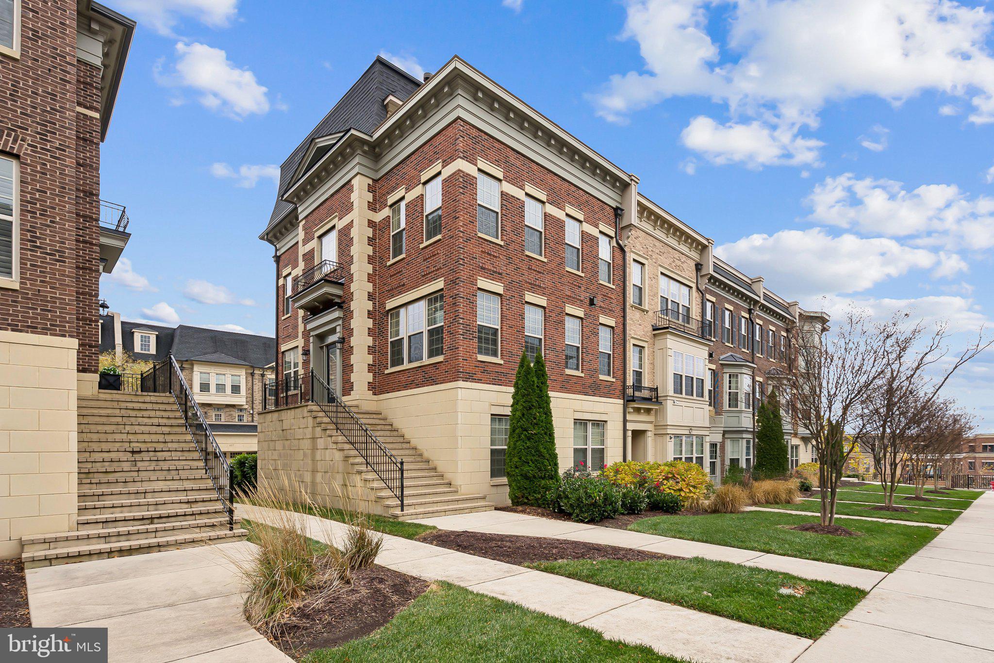 POTOMAC OVERLOOK CONDO - Residential