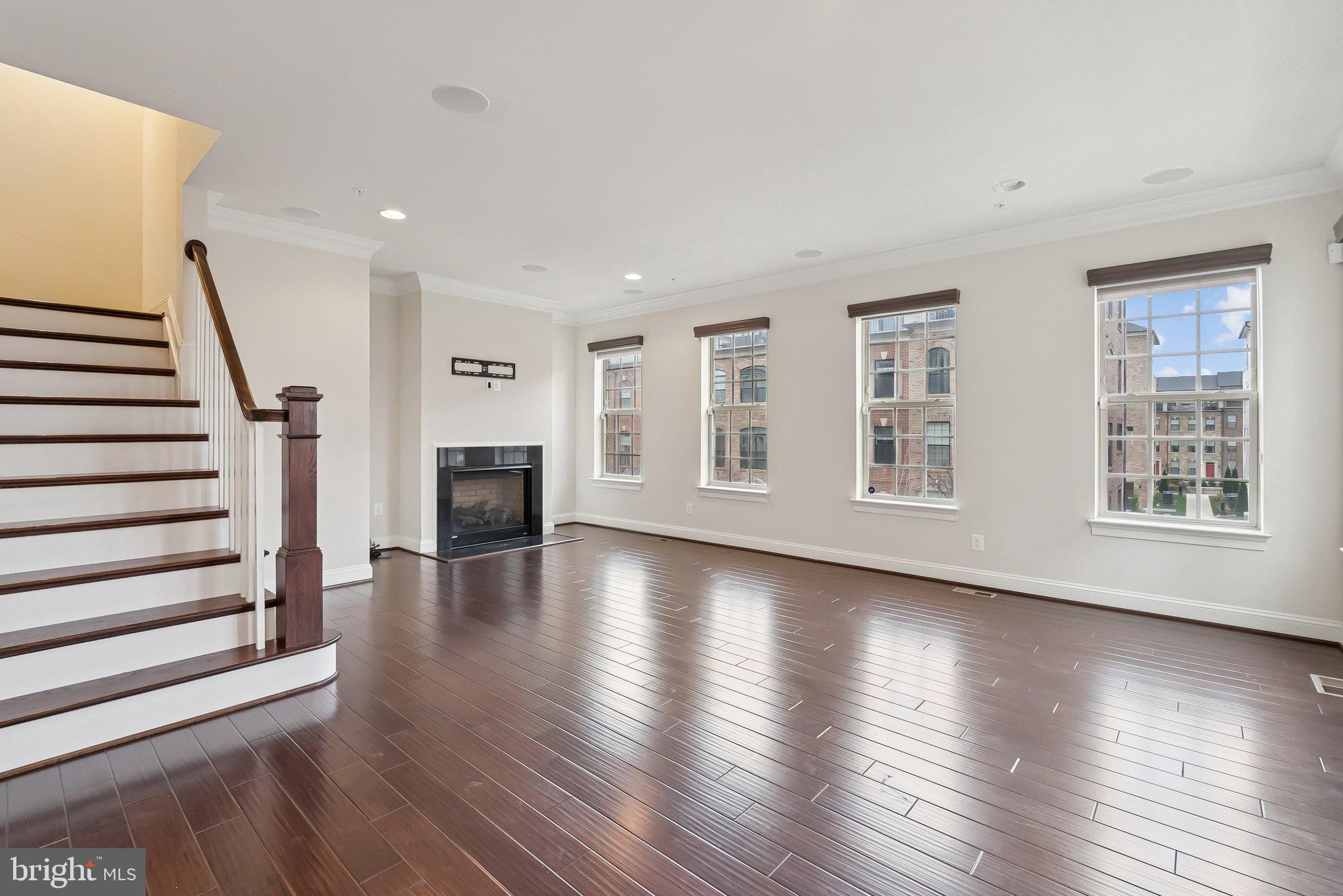 608 FAIR WINDS WAY 262A