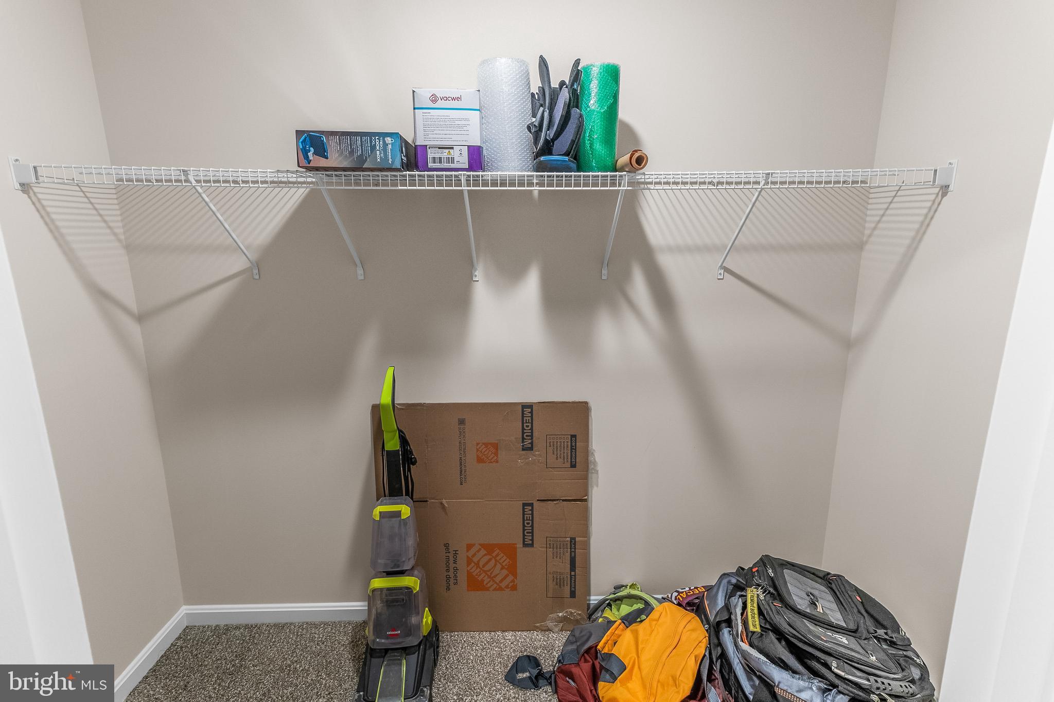 RED HILL - Residential