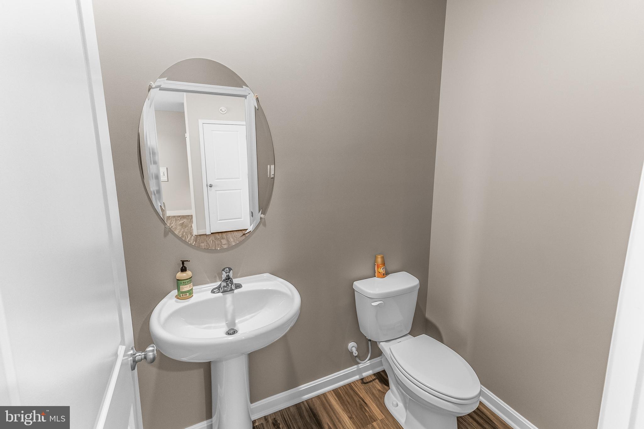 RED HILL - Residential