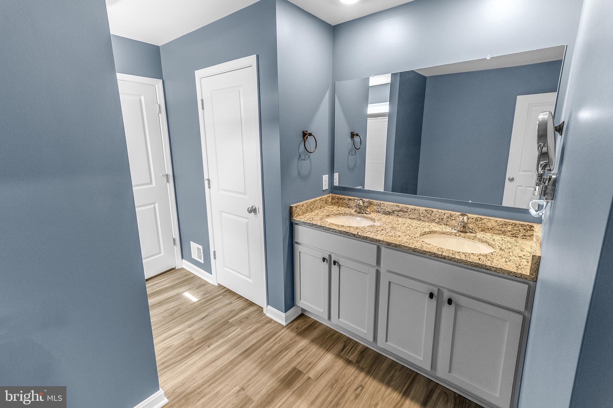 RED HILL - Residential