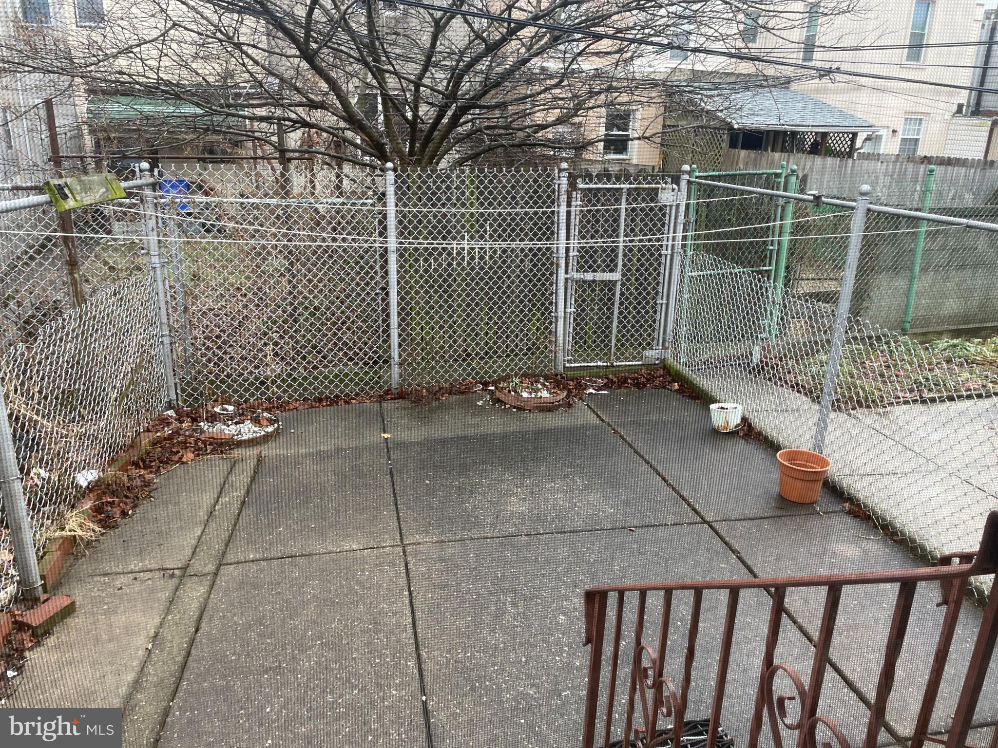 PORT RICHMOND - Residential