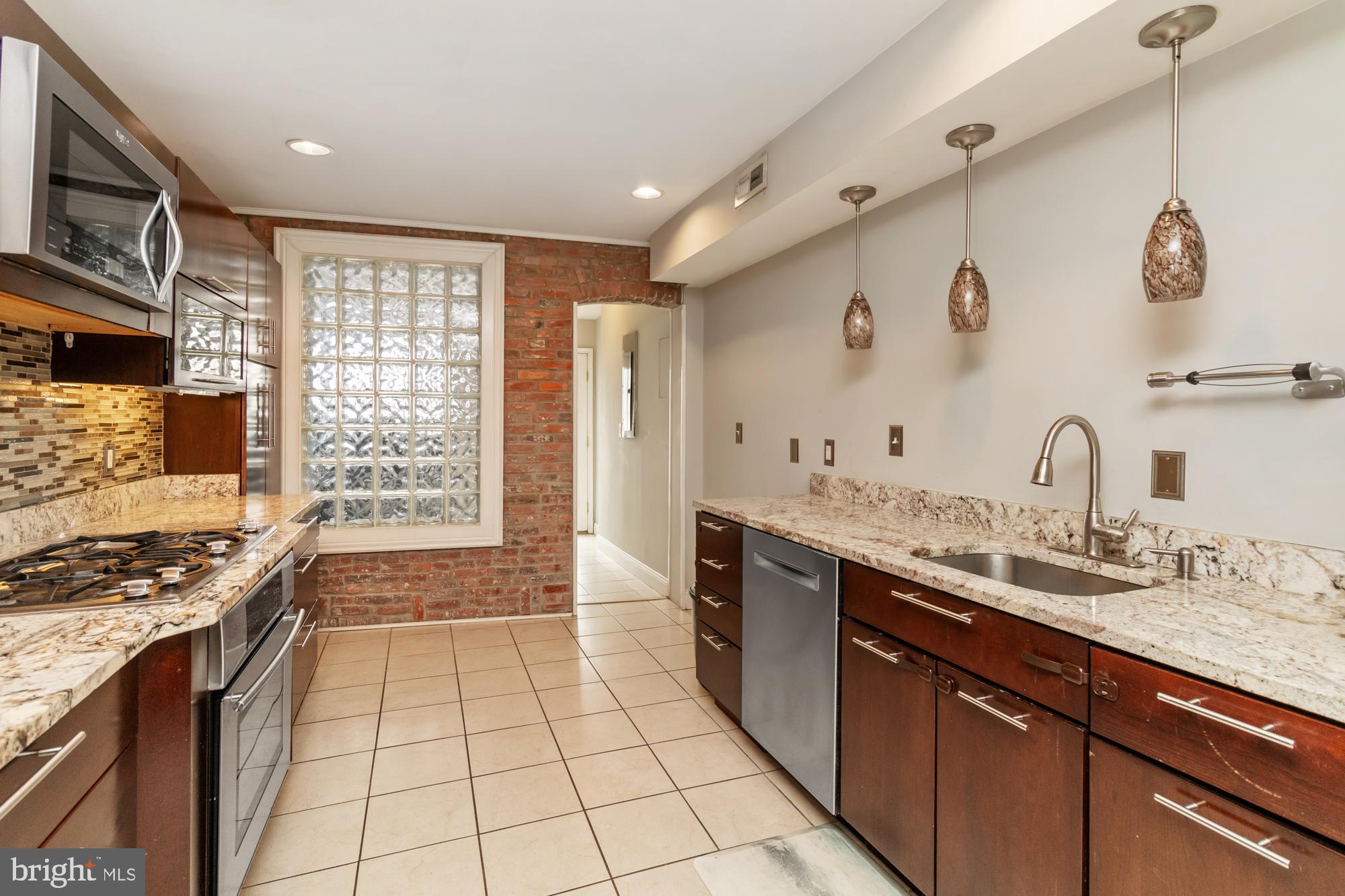 FEDERAL HILL HISTORIC DISTRICT - Residential Lease