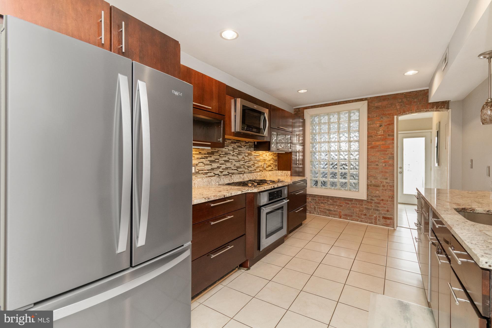 FEDERAL HILL HISTORIC DISTRICT - Residential Lease