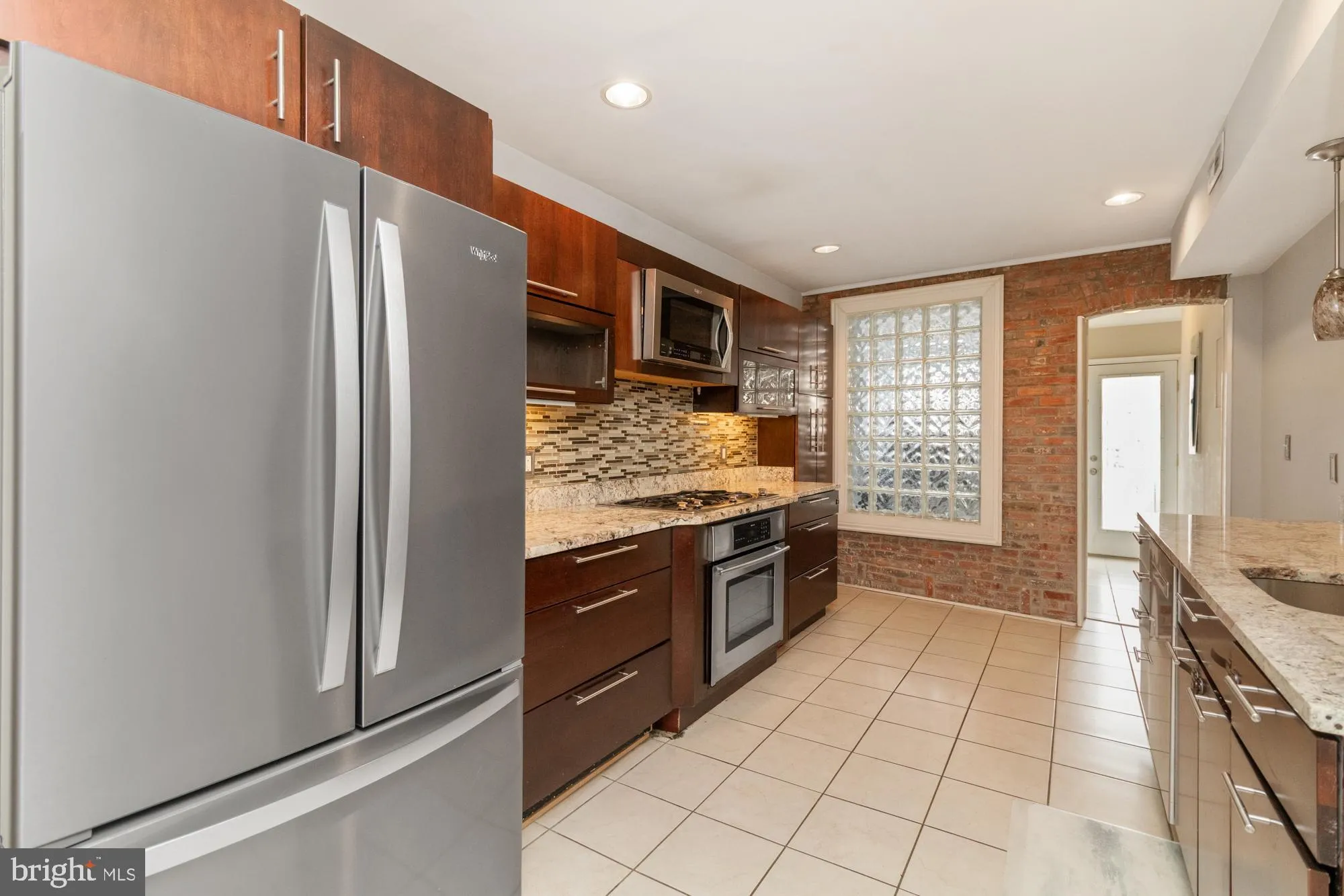 Baltimore, Maryland 21230, United States, 3 Bedrooms Bedrooms, ,4 BathroomsBathrooms,Residential,Active,88973