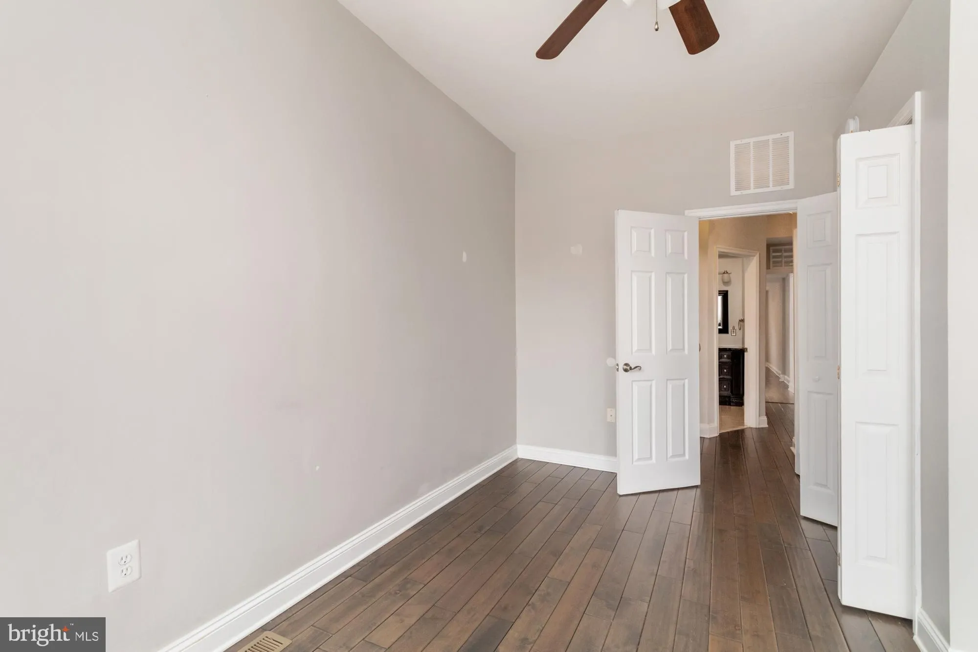 Baltimore, Maryland 21230, United States, 3 Bedrooms Bedrooms, ,4 BathroomsBathrooms,Residential,Active,88973