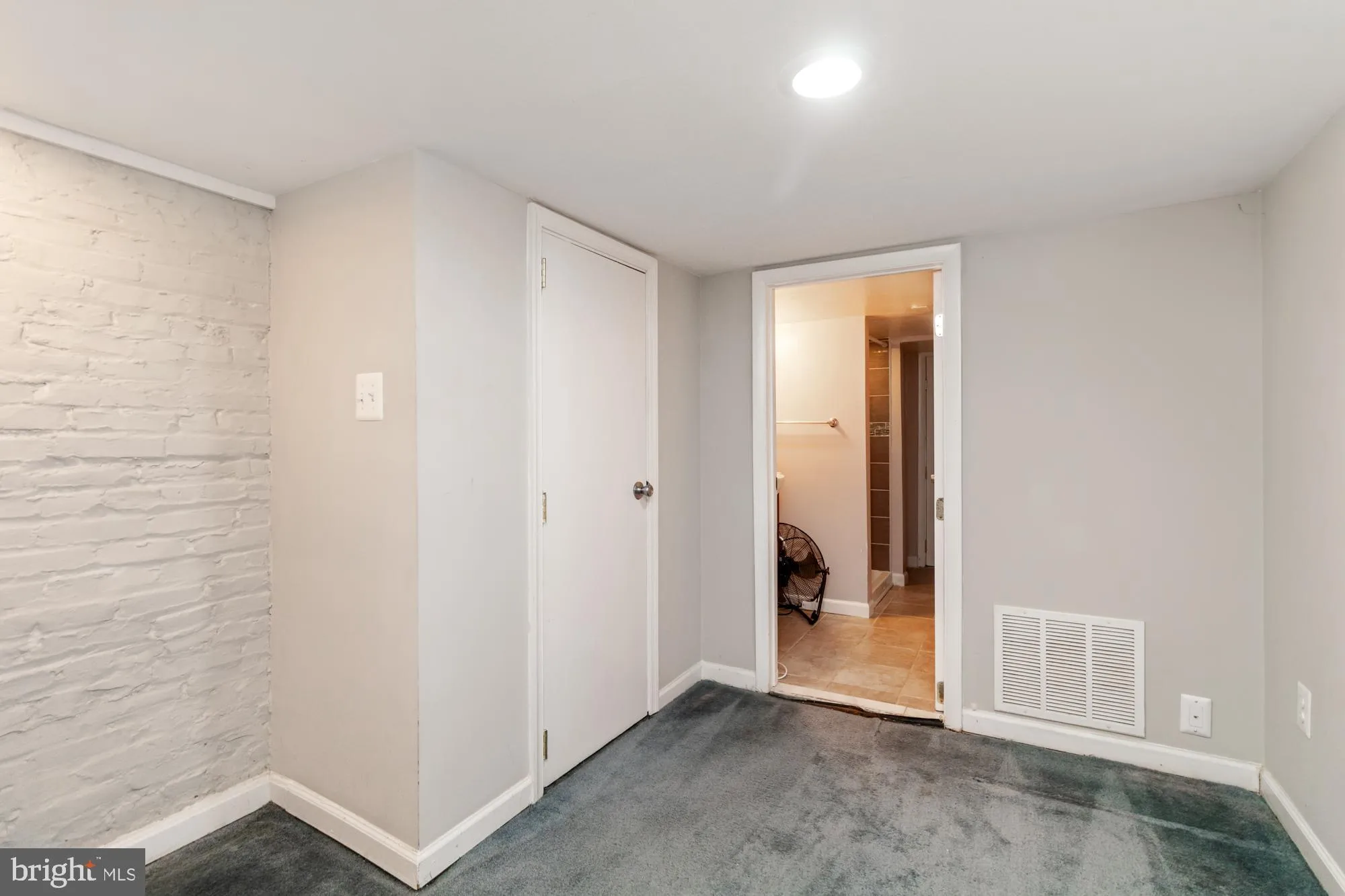 Baltimore, Maryland 21230, United States, 3 Bedrooms Bedrooms, ,4 BathroomsBathrooms,Residential,Active,88973