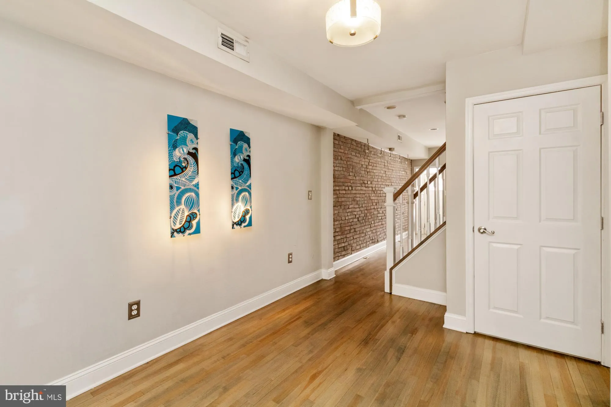 Baltimore, Maryland 21230, United States, 3 Bedrooms Bedrooms, ,4 BathroomsBathrooms,Residential,Active,88973