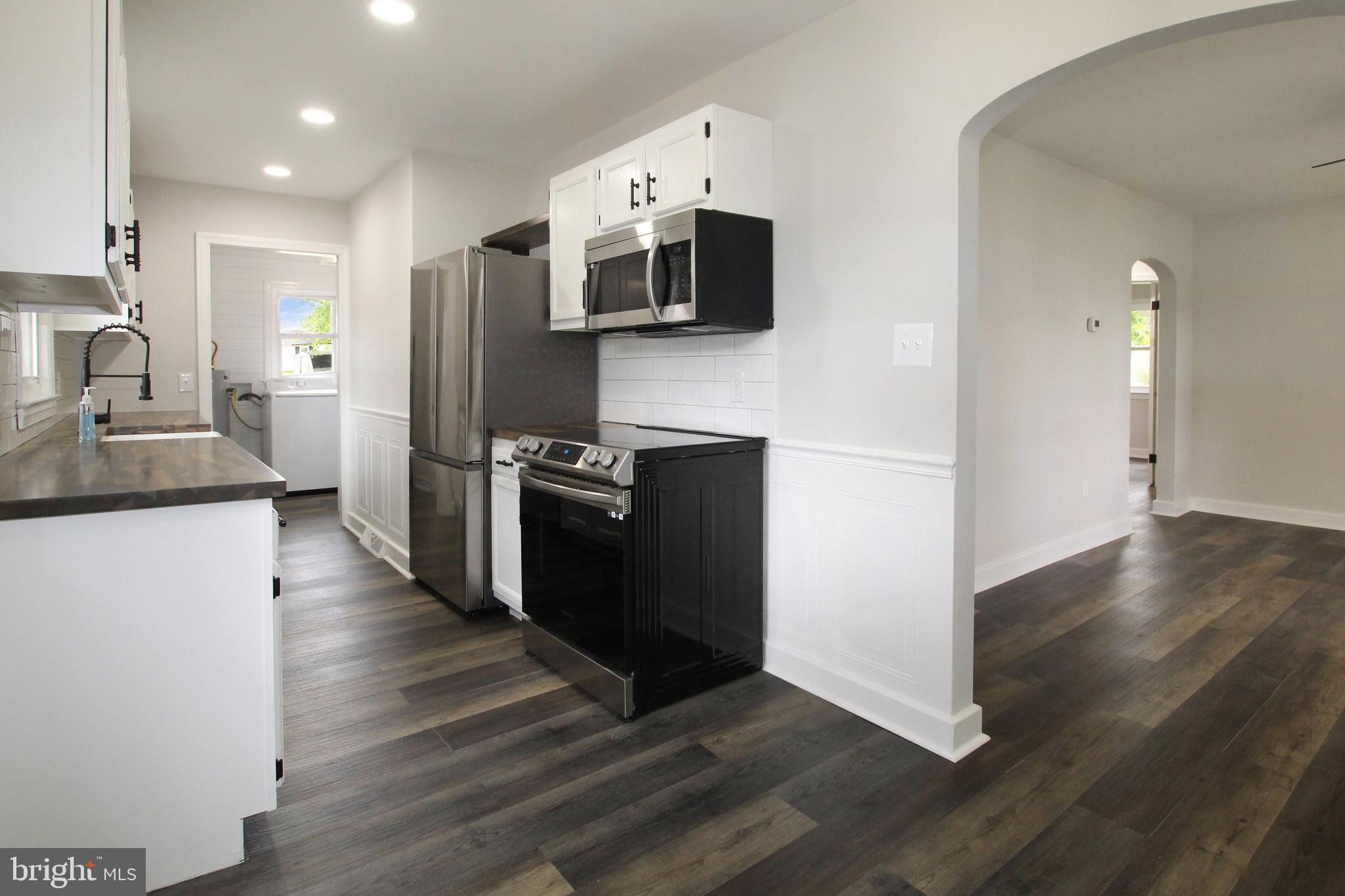 MOSS HILL ACRES - Residential