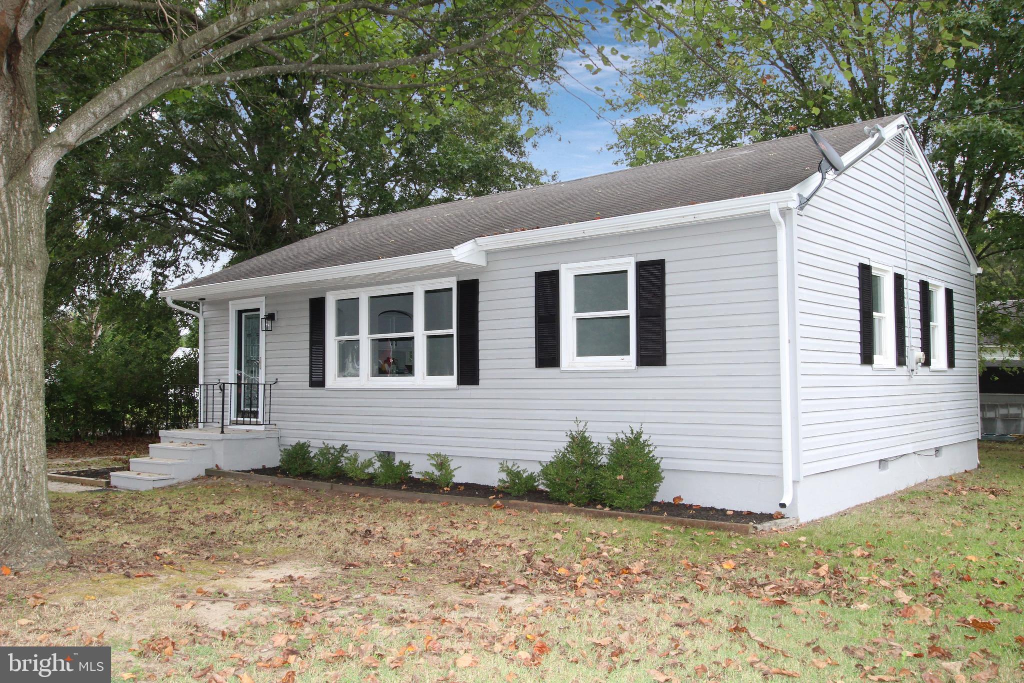 MOSS HILL ACRES - Residential