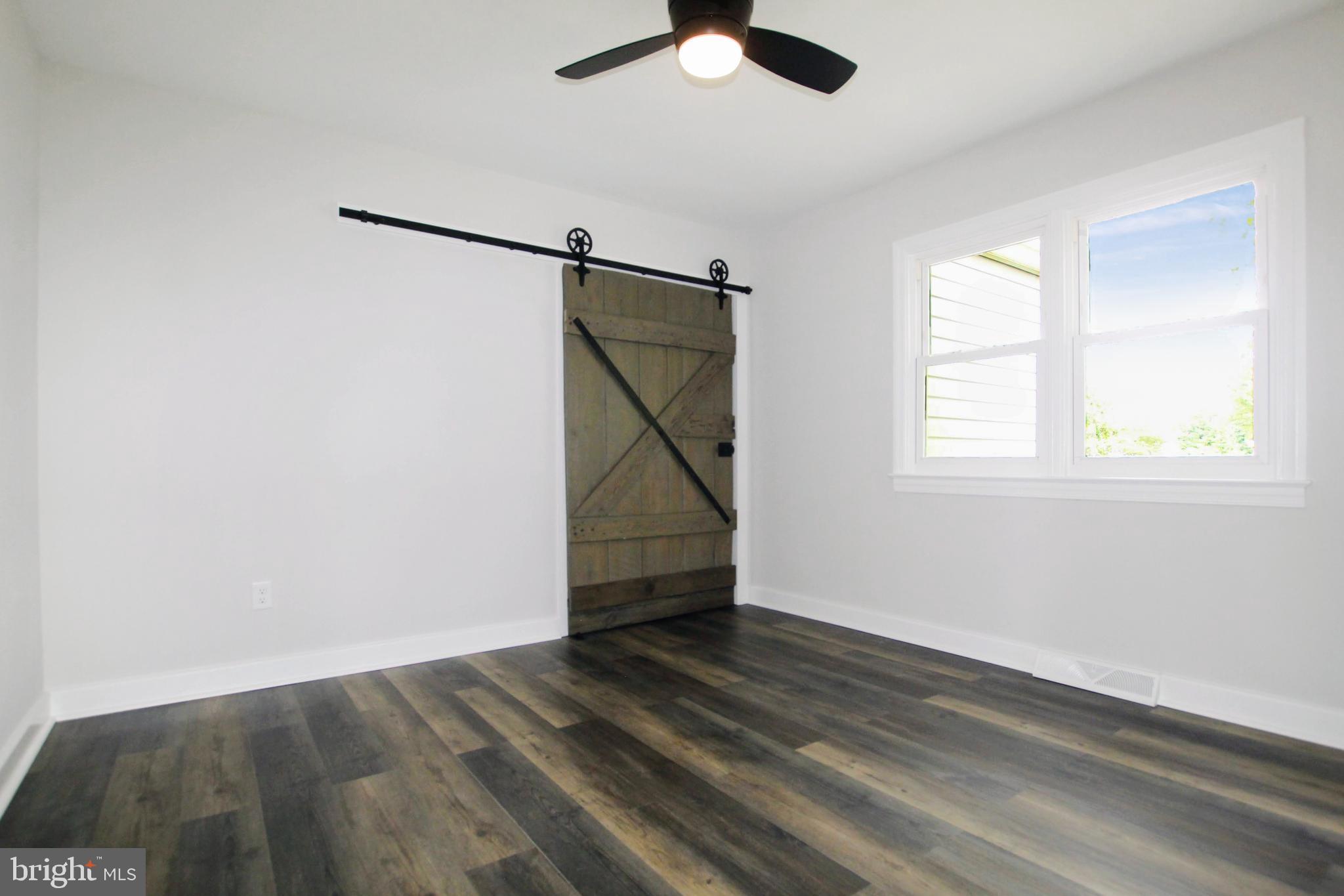 MOSS HILL ACRES - Residential