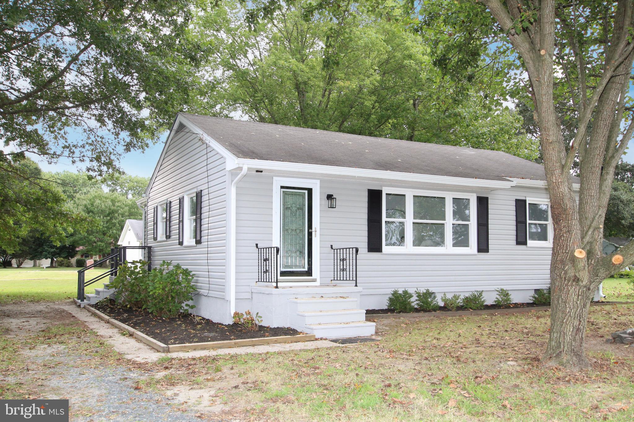 MOSS HILL ACRES - Residential