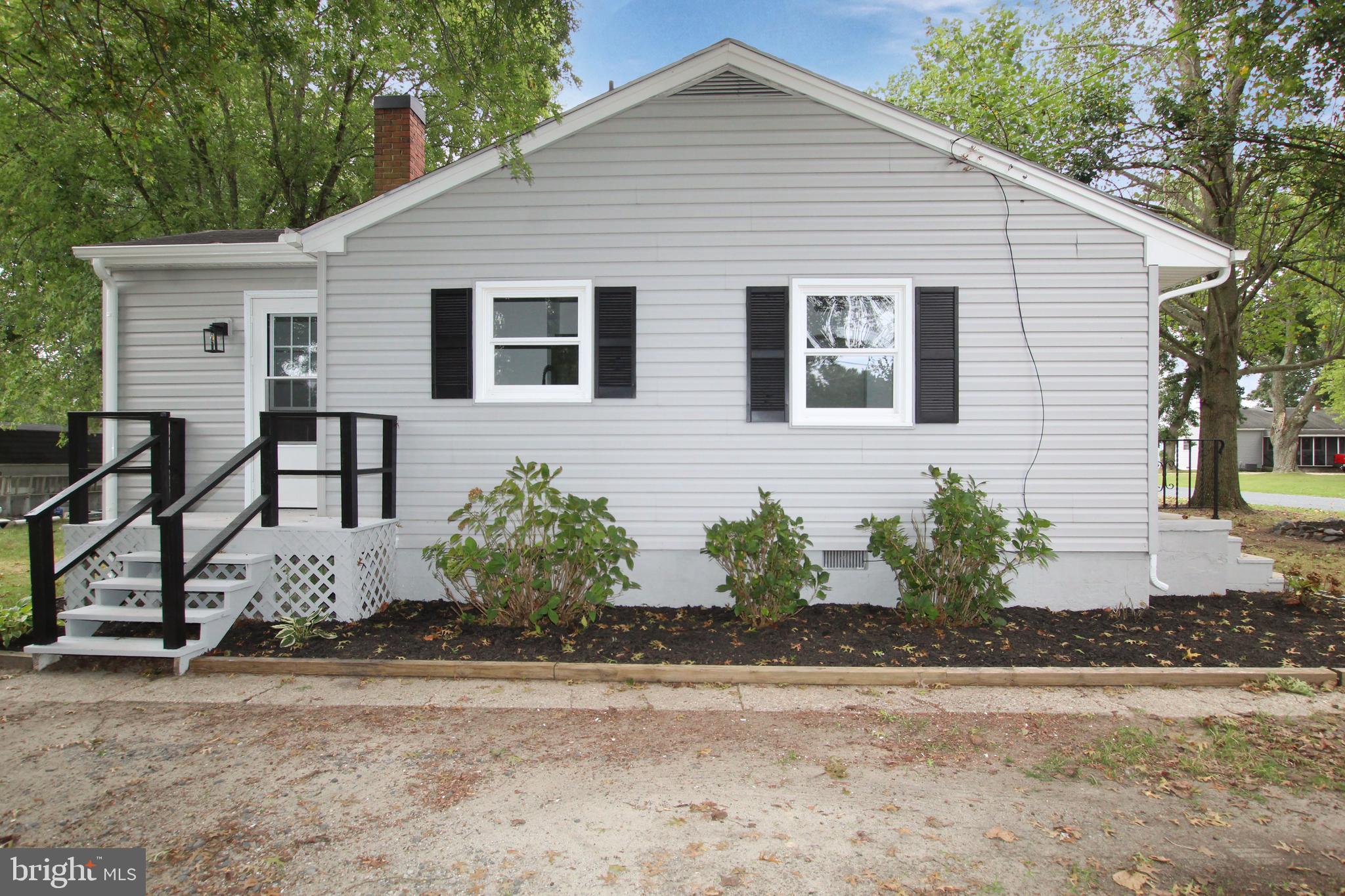 MOSS HILL ACRES - Residential