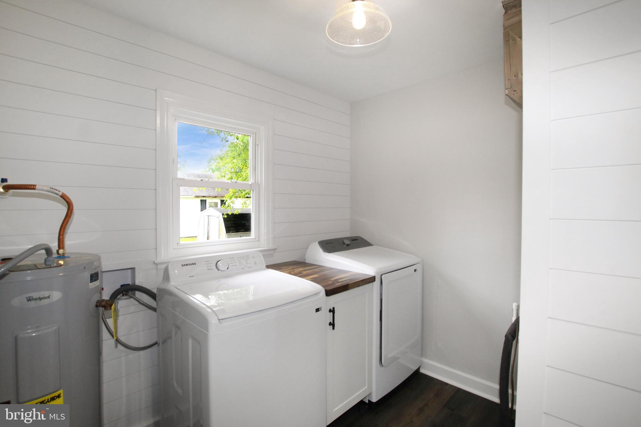 MOSS HILL ACRES - Residential