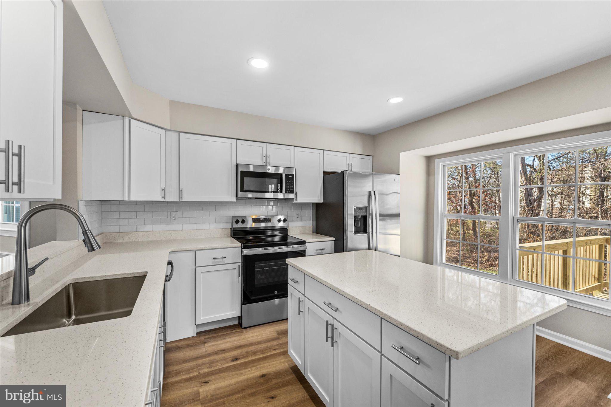 HERITAGE ESTATES - Residential