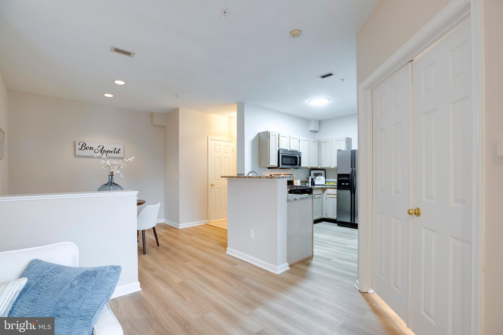 SANDERLING CONDO - Residential