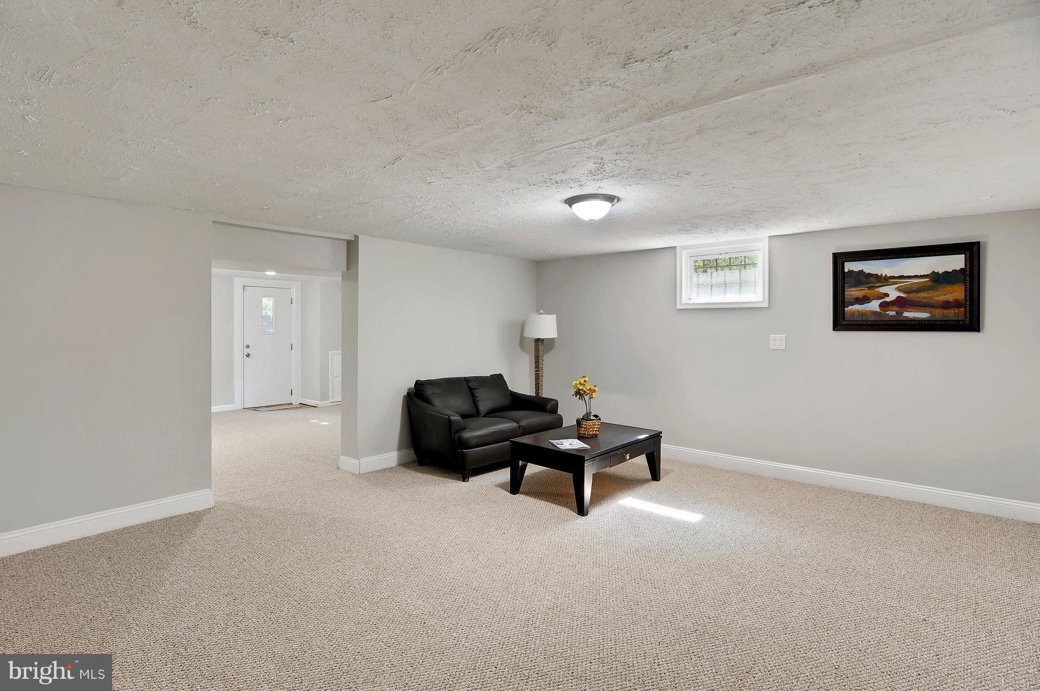 GLASSMANOR - Residential